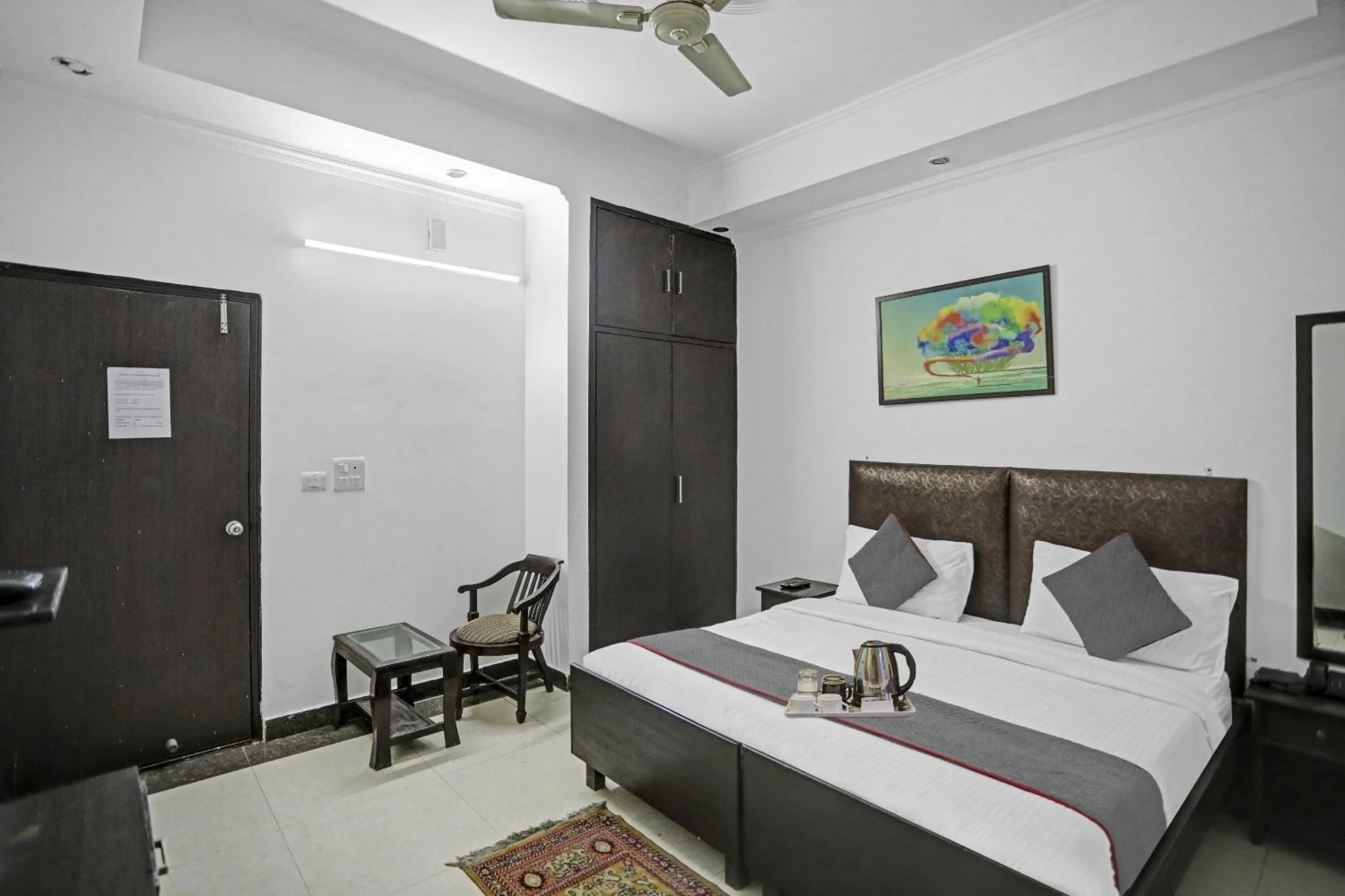 Bedroom in Townhouse Happy Keys Near Iskcon Temple Noida