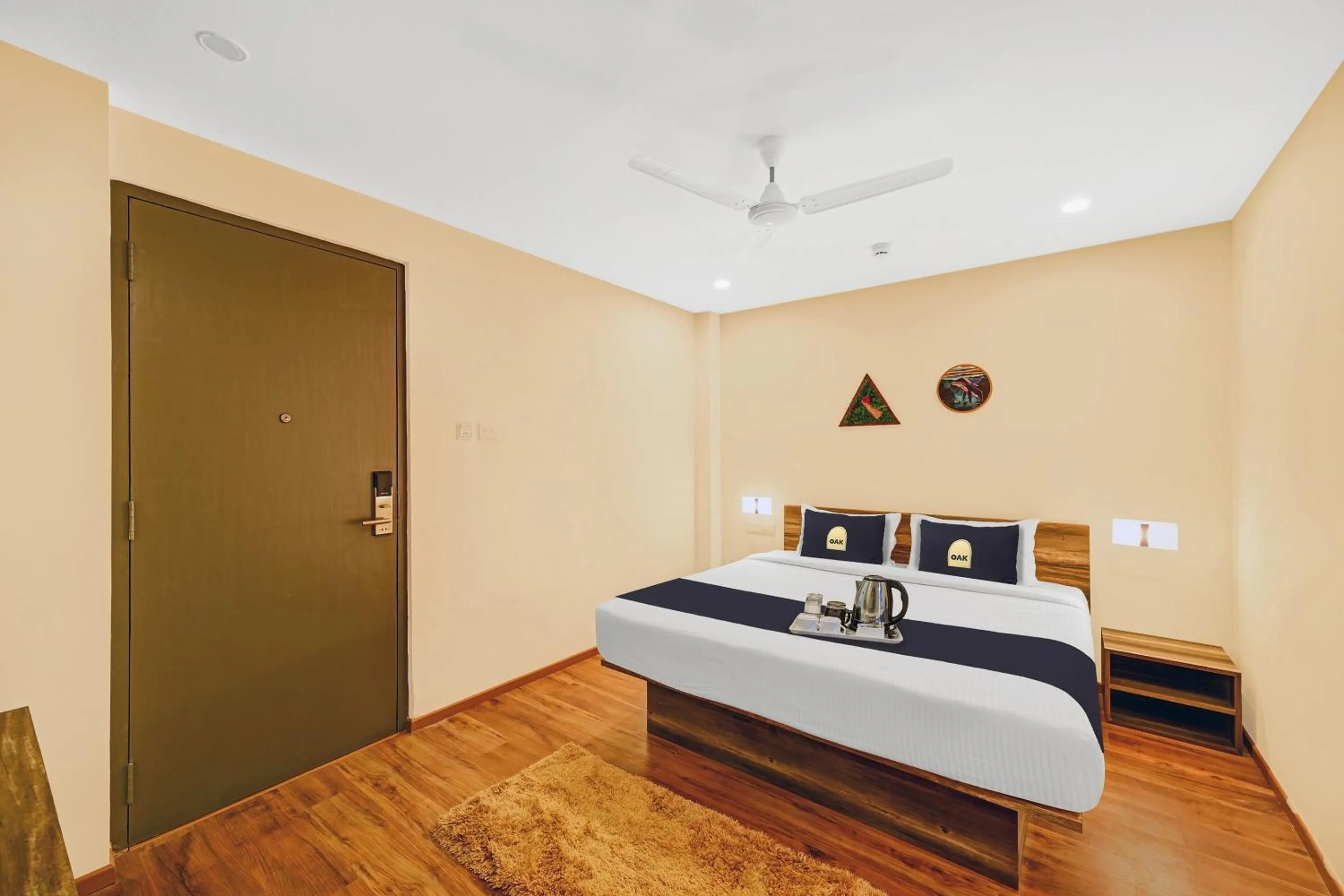 Bedroom in Townhouse OAK Hillside Aqua