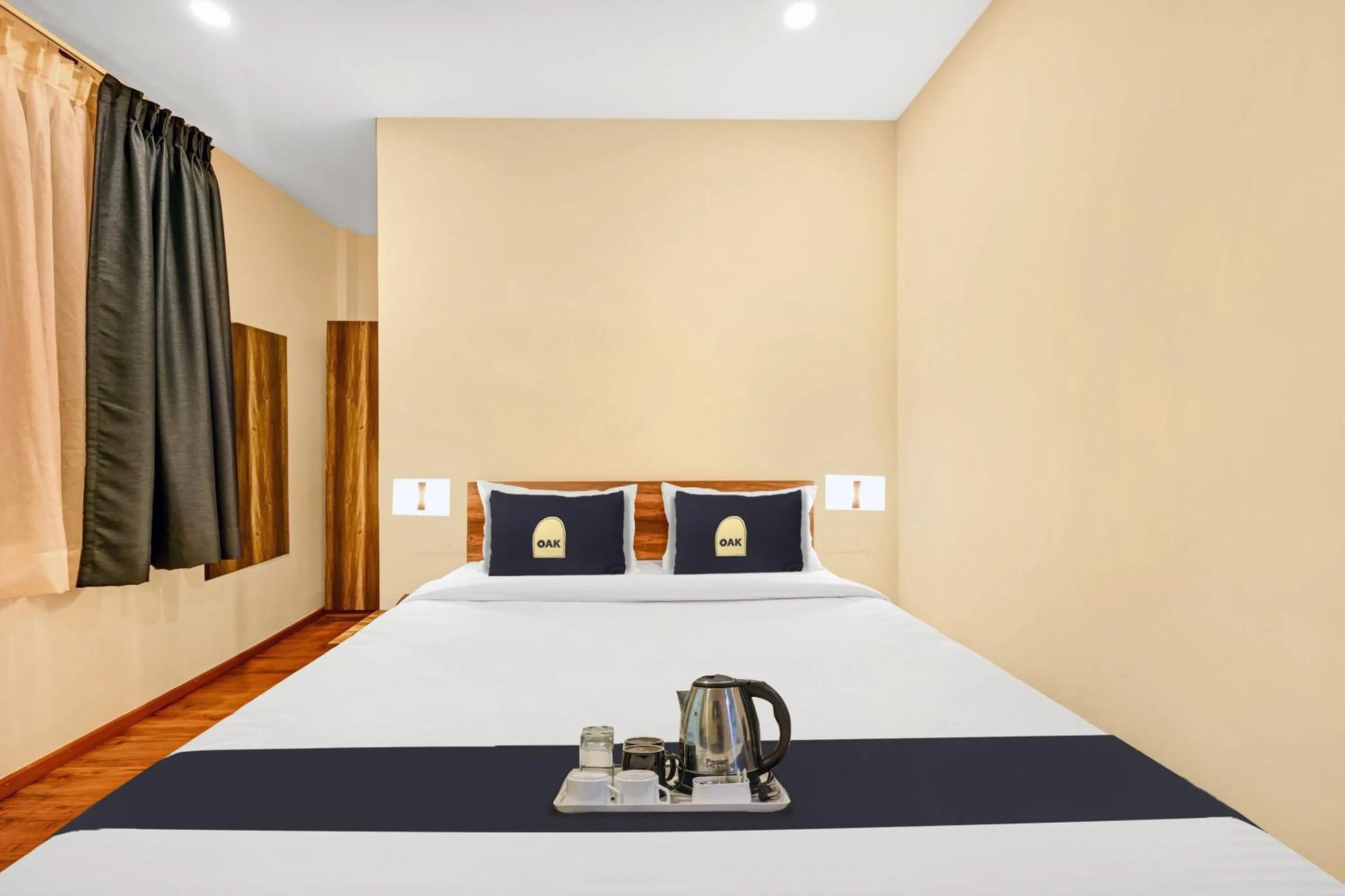 Bedroom in Townhouse OAK Hillside Aqua