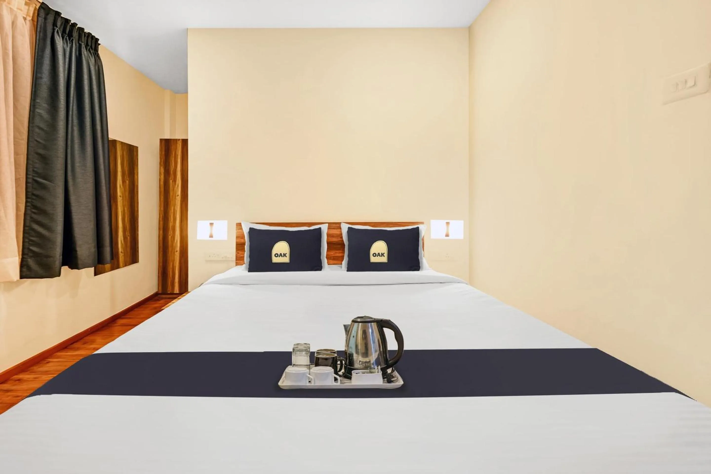 Bedroom in Townhouse OAK Hillside Aqua