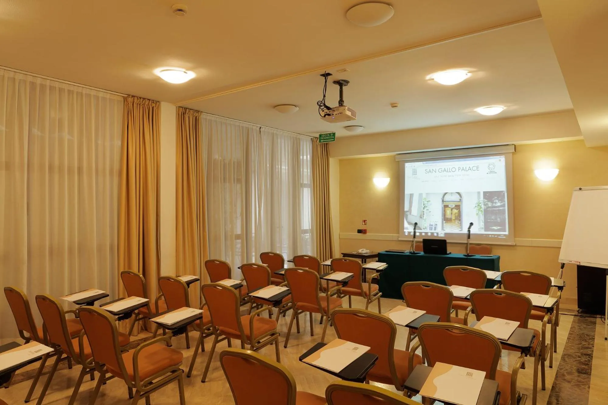 Business facilities in Allegroitalia San Gallo Firenze