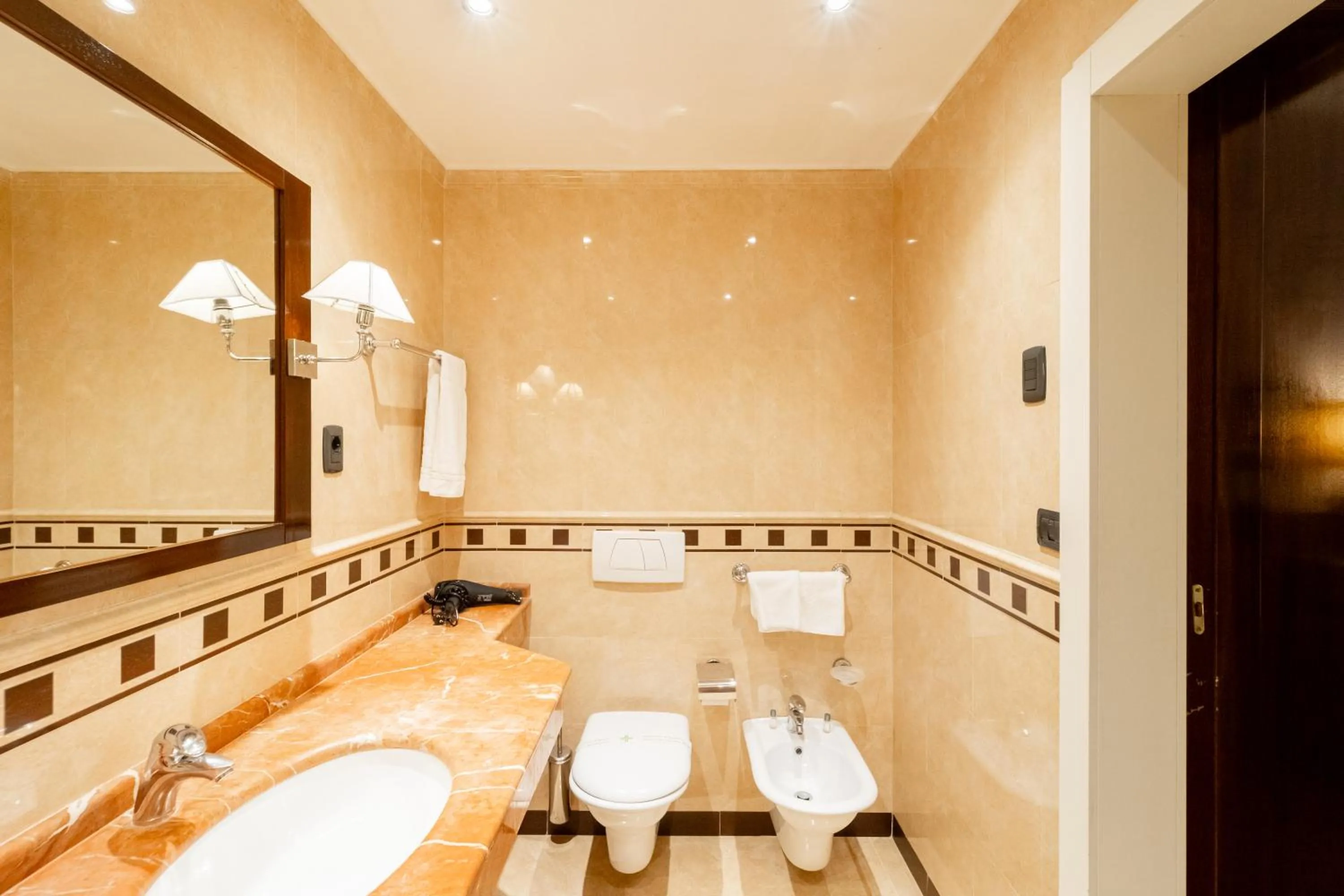 Bed in Allegroitalia San Gallo Firenze