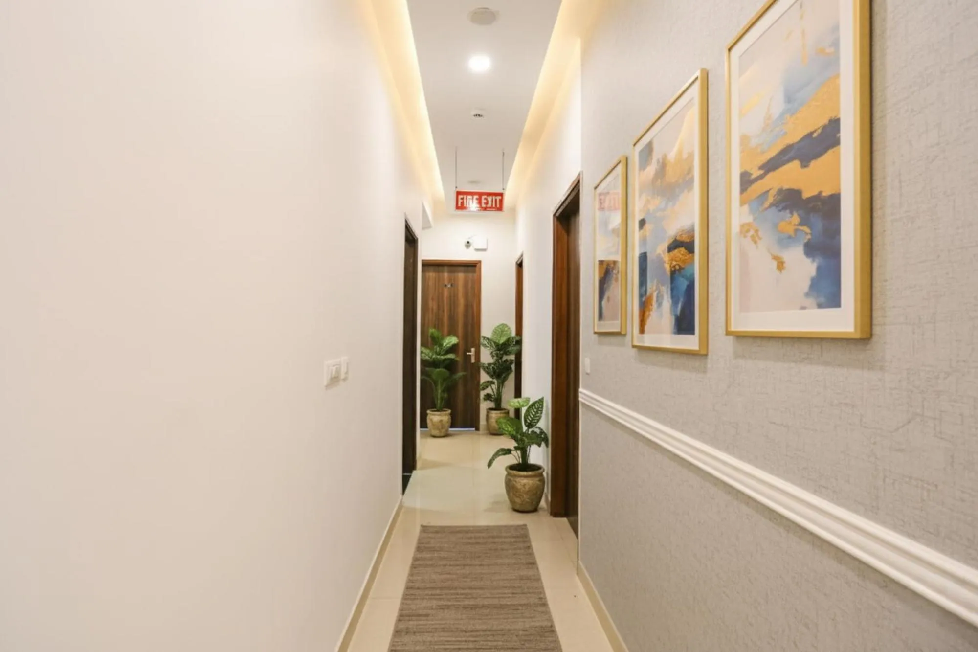 Lobby or reception in FabExpress Novel Suites - Nr Yashobhoomi Convention Centre