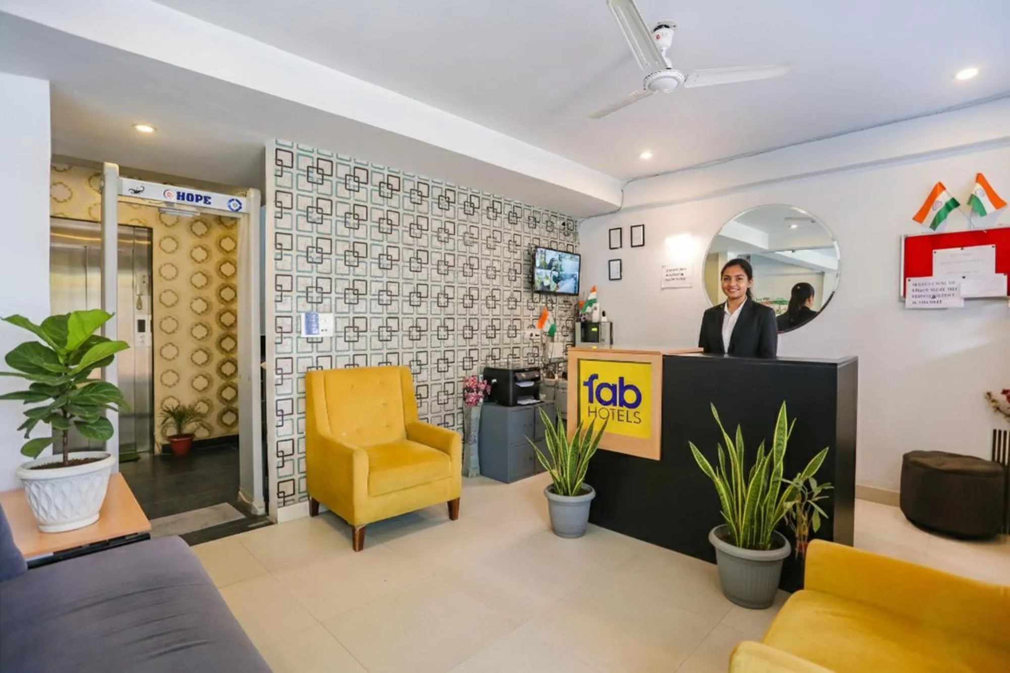 Lobby or reception in FabExpress Novel Suites - Nr Yashobhoomi Convention Centre