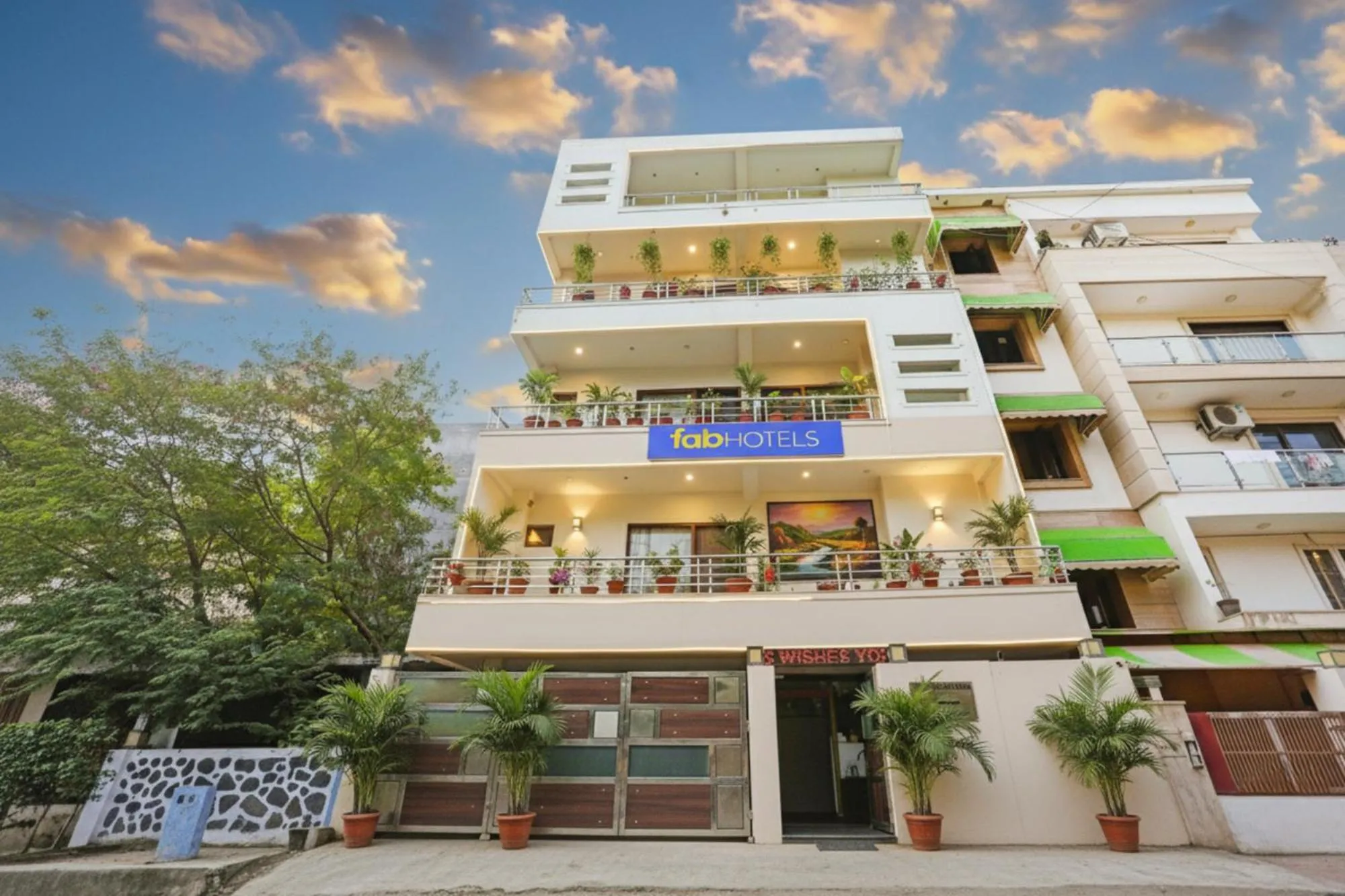 Property building in FabExpress Novel Suites - Nr Yashobhoomi Convention Centre