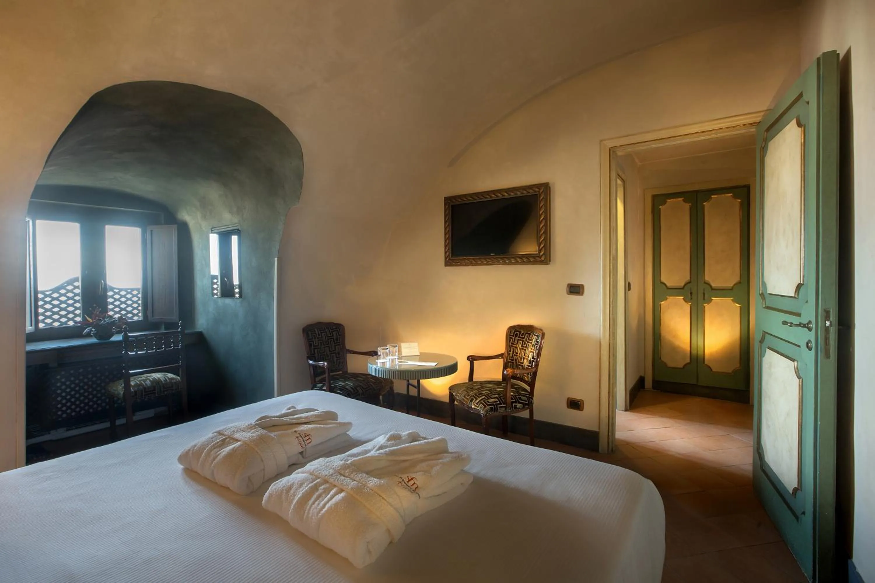 Bedroom, Bed in San Francesco al Monte