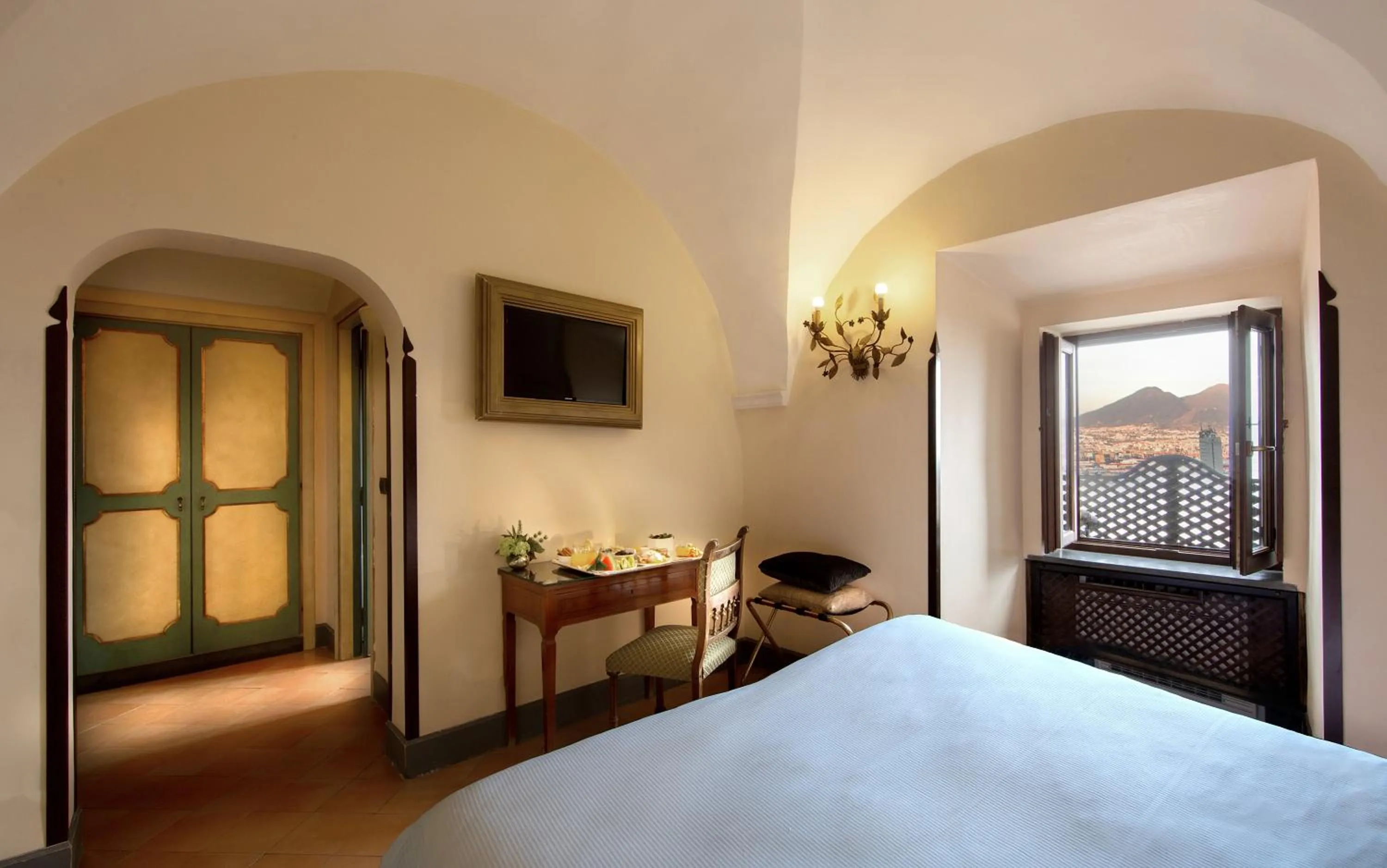 Bedroom, Bed in San Francesco al Monte