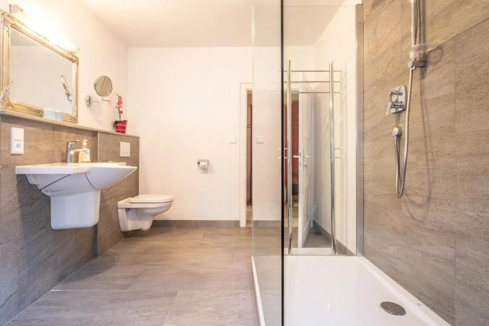 Toilet in Haus Standlgut Rauris -- incl Sommercard