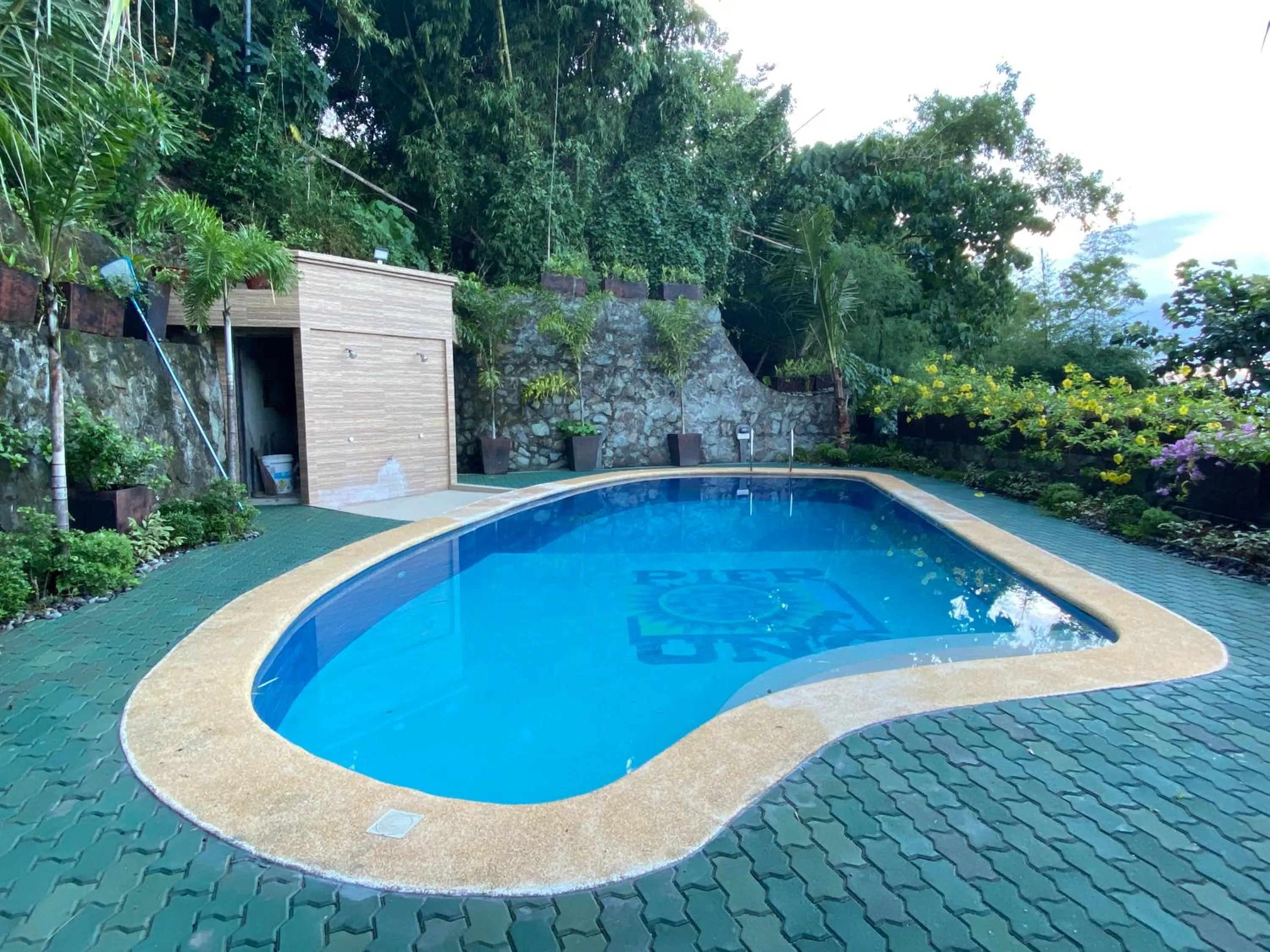 Swimming pool in Pier Uno Dive Resort powered by Cocotel