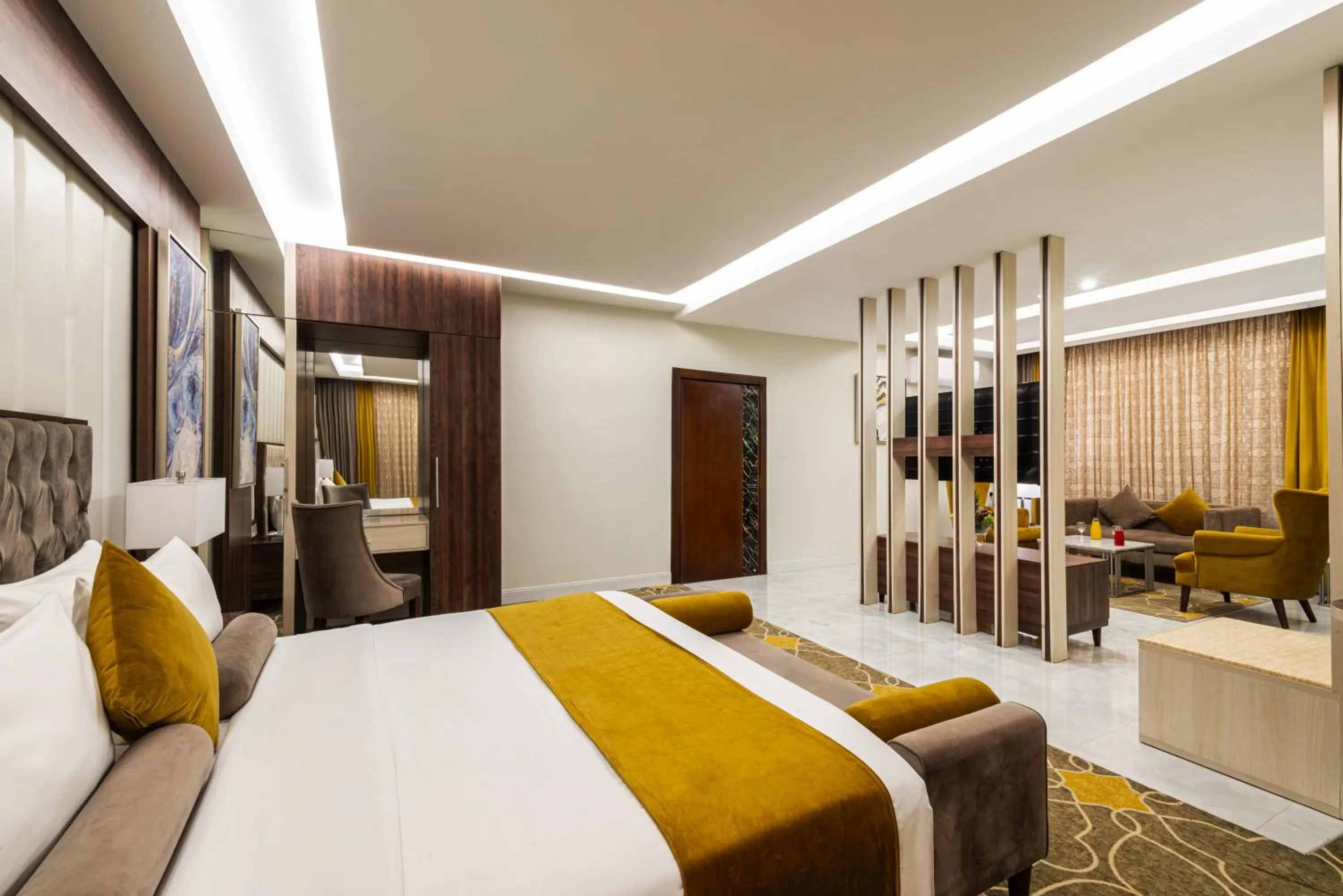 Bed in Garden Millennium Hotel