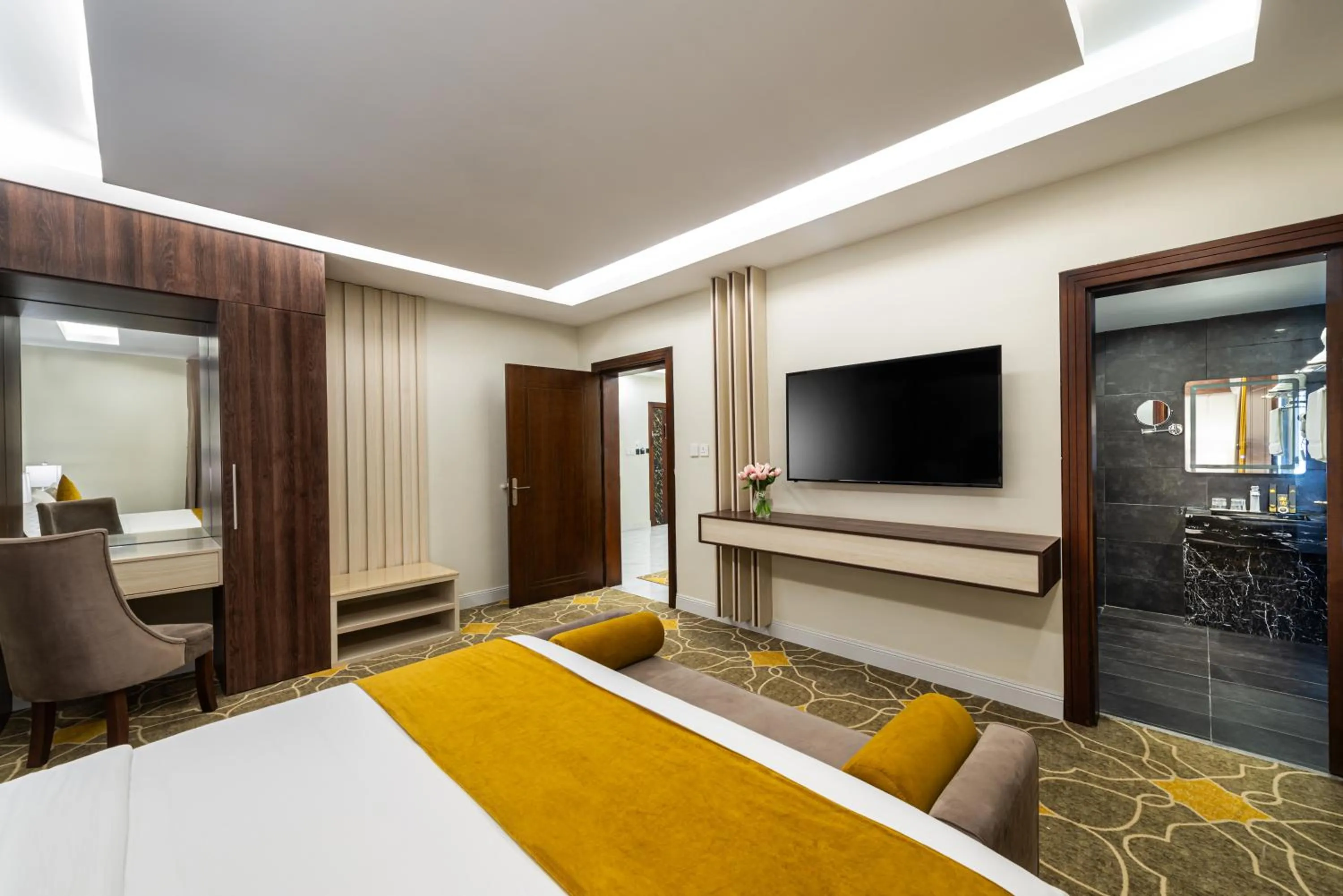 Bed in Garden Millennium Hotel