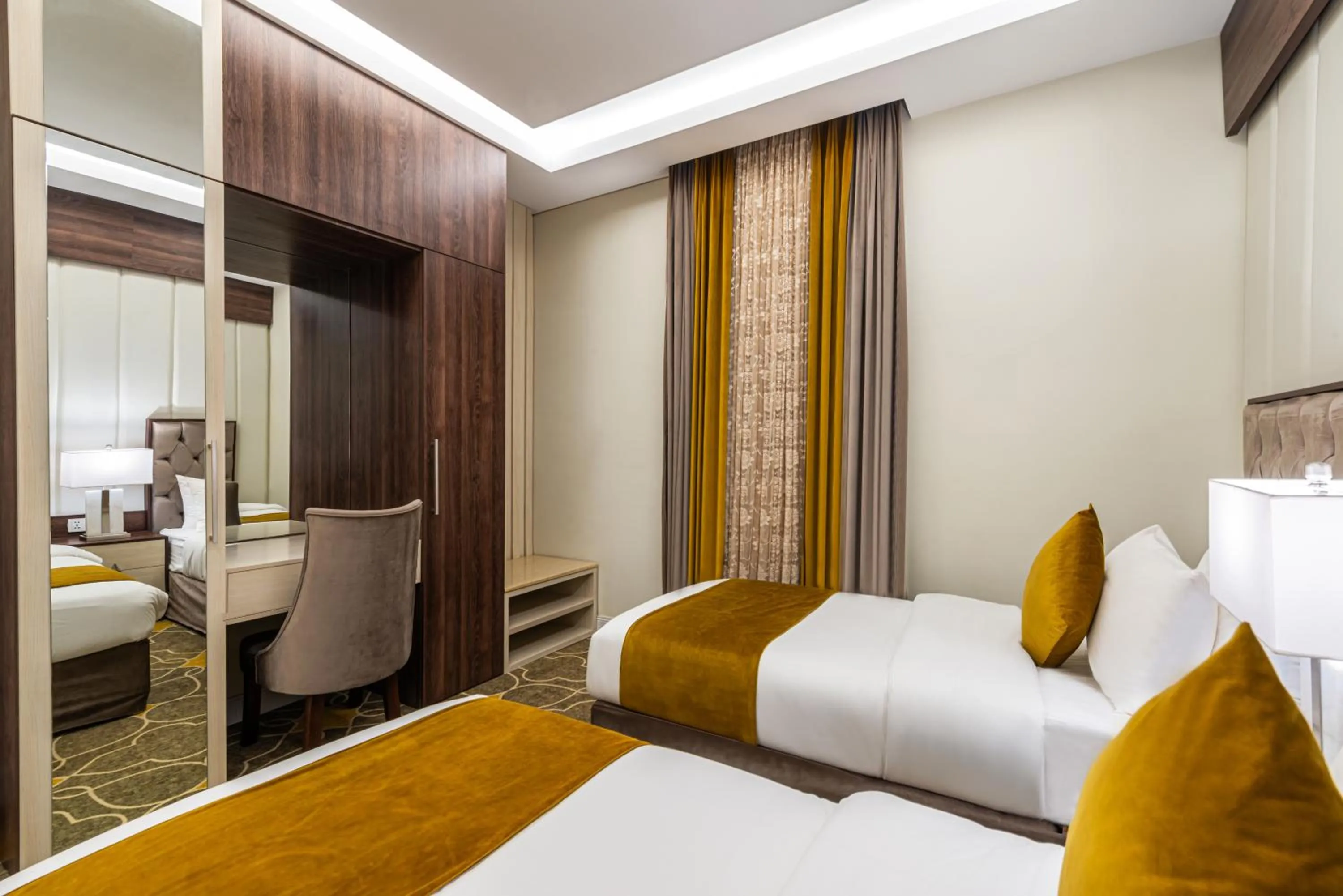 Bedroom, Bed in Garden Millennium Hotel