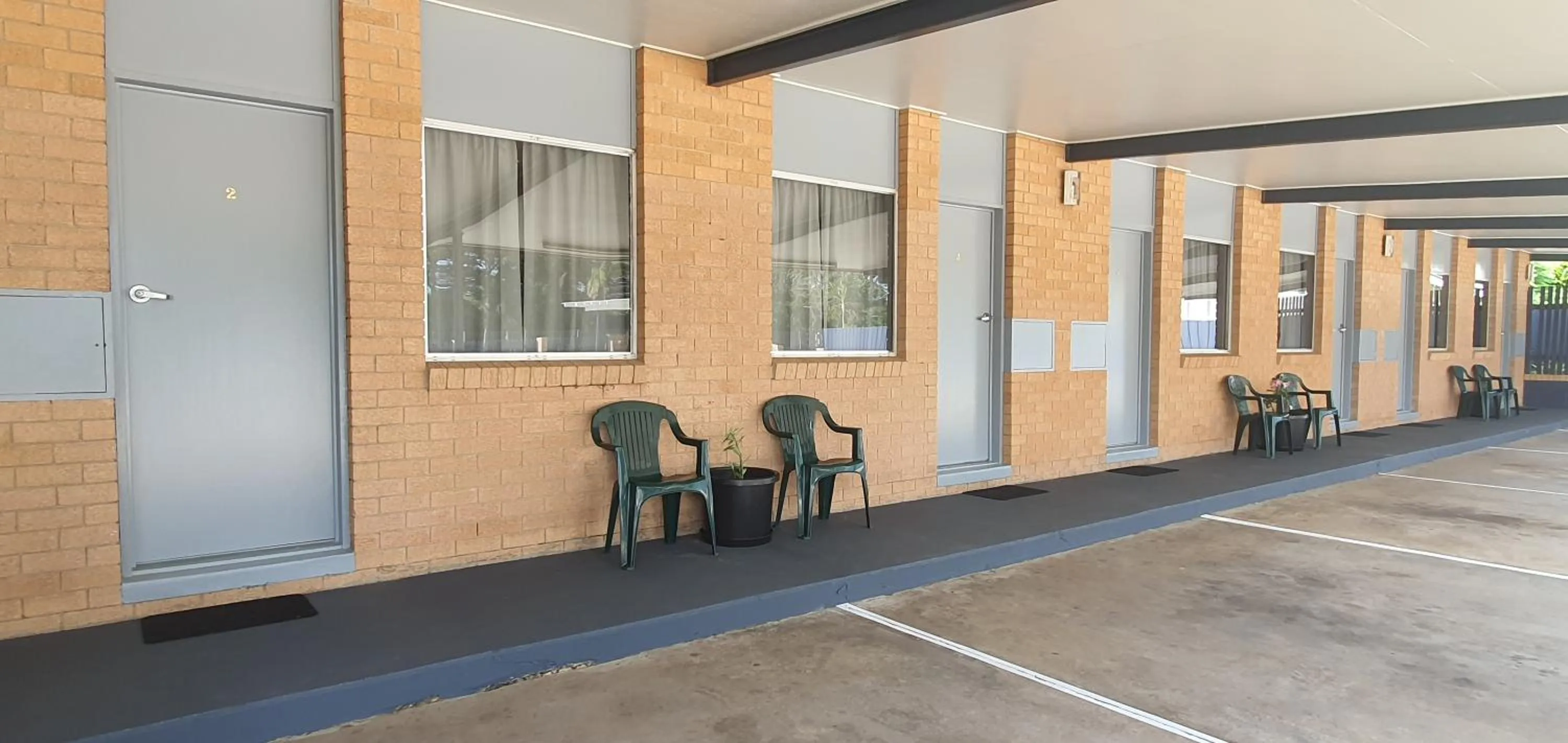 Property building in Sun City Motel