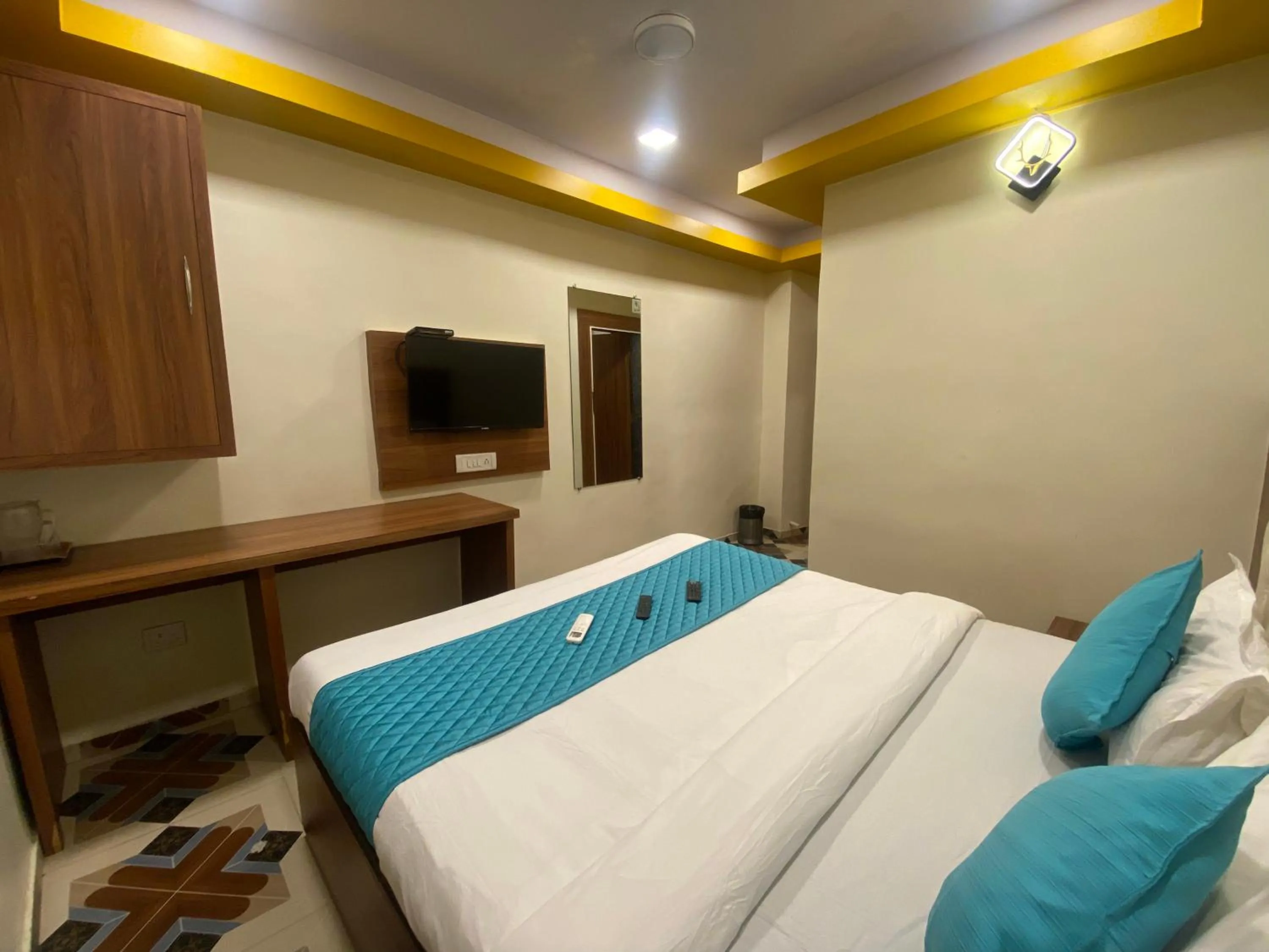 Bedroom, Bed in Hotel Jodiya - Near CST