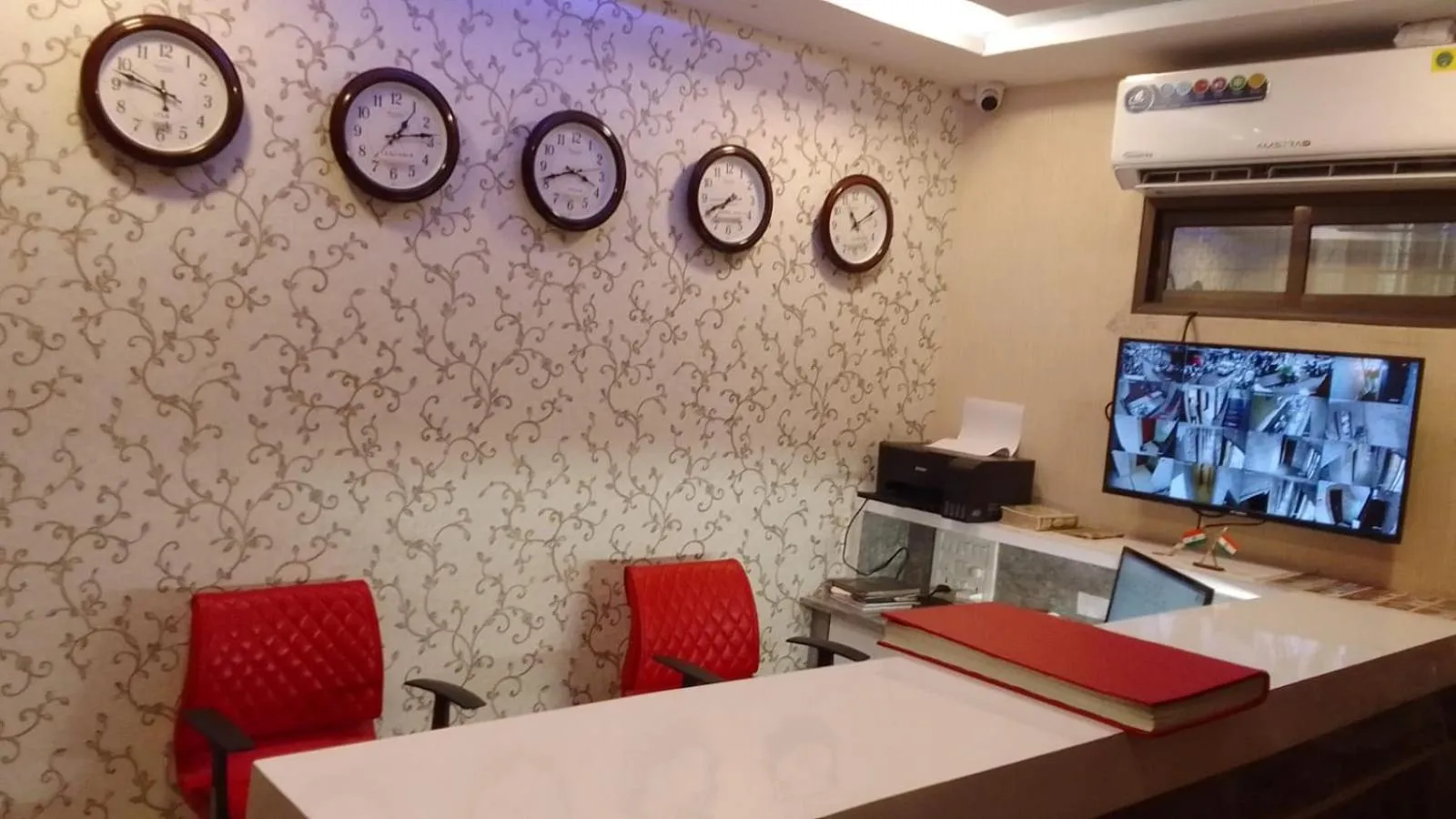 Lobby or reception in Hotel Jodiya - Near CST