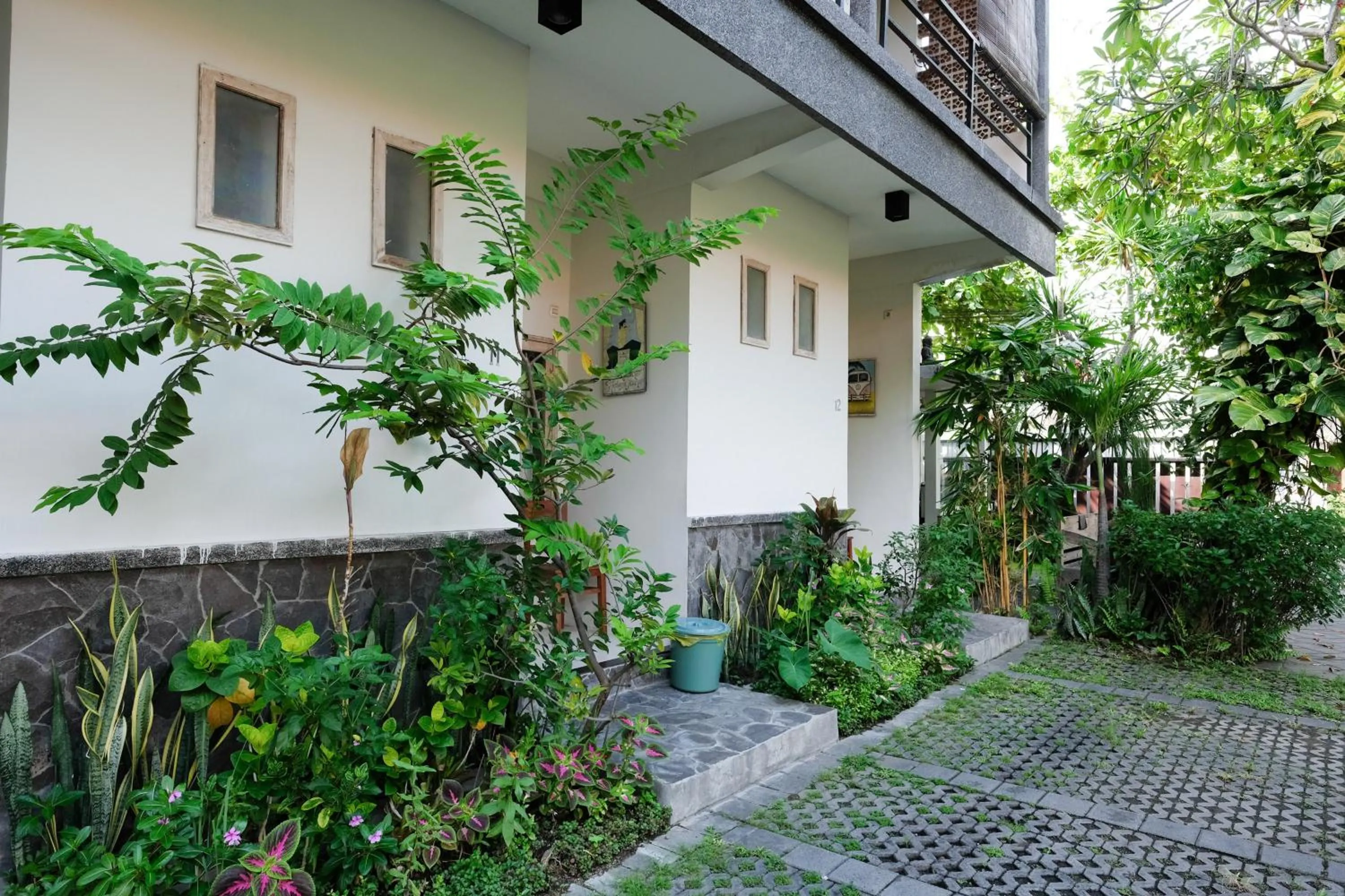 Property building in Urbanview Hotel Wayan Mansion