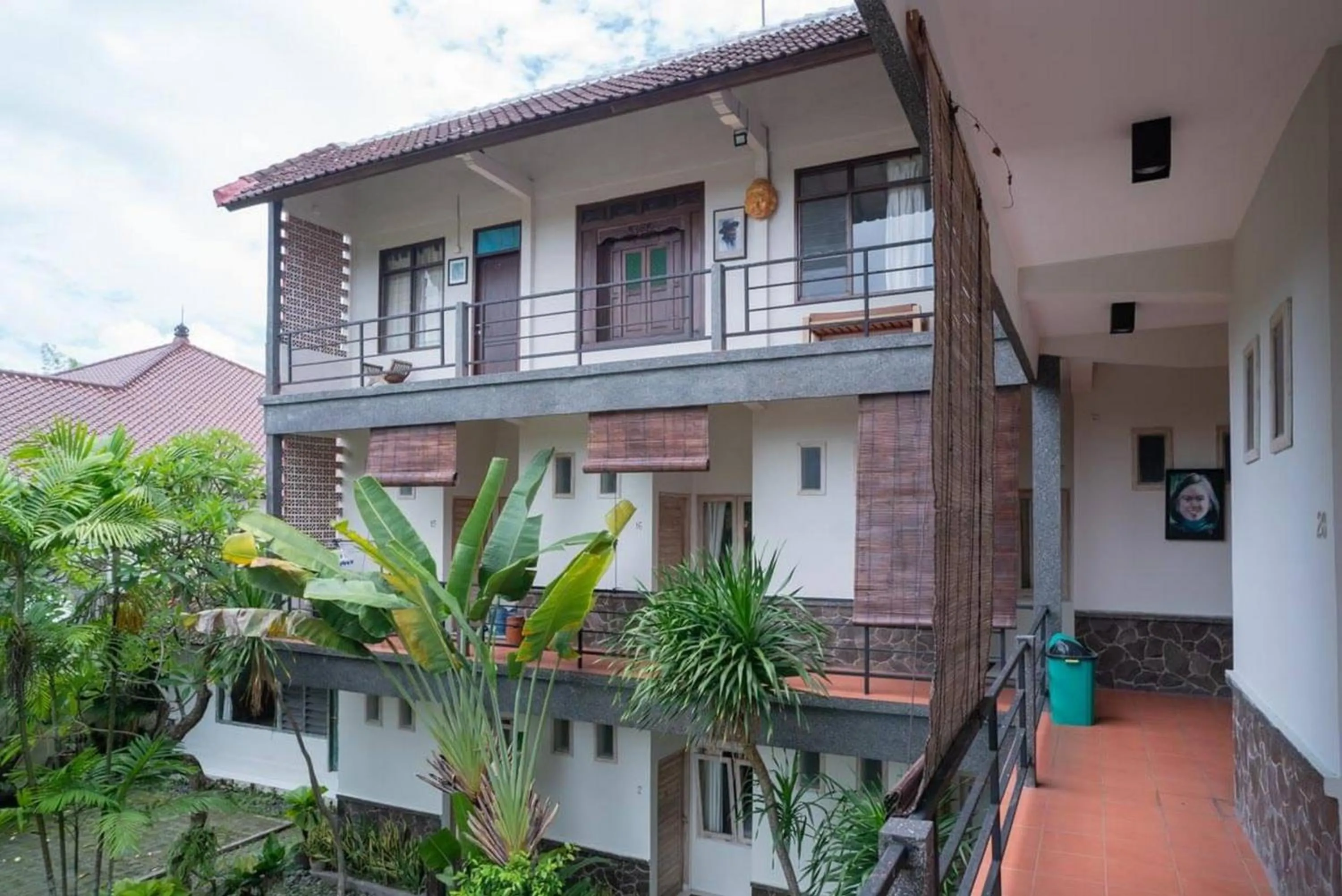 Property building in Urbanview Hotel Wayan Mansion