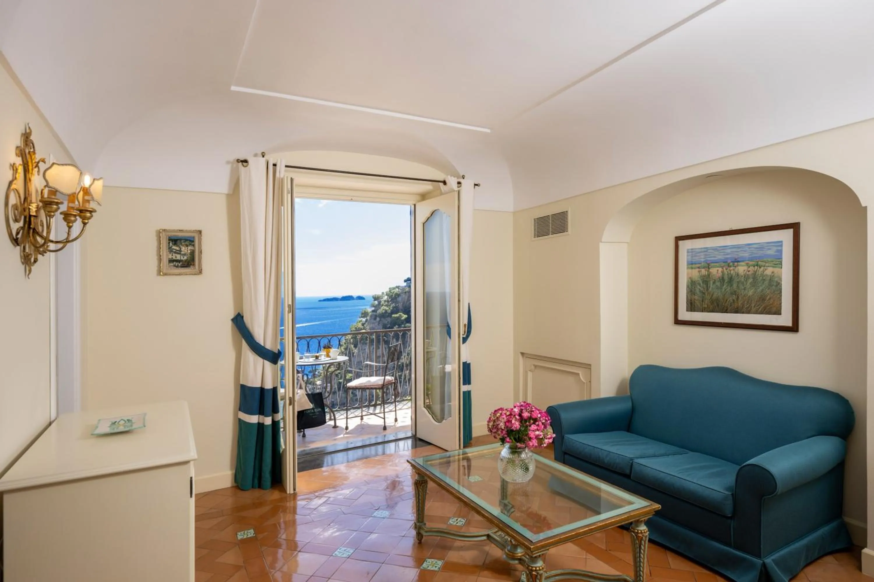 Living room in Hotel Punta Regina