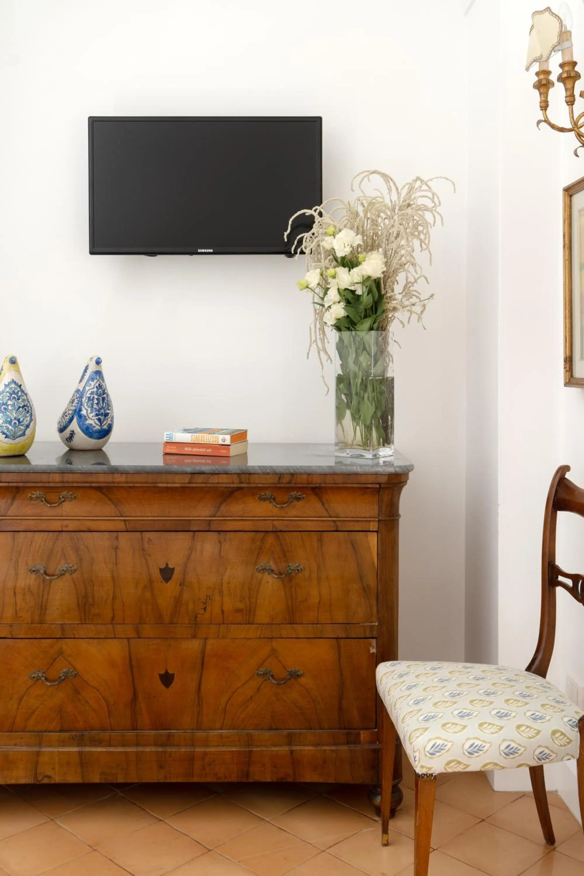 Decorative detail in Hotel Punta Regina