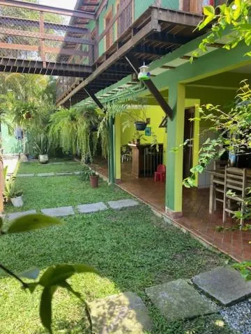 Pousada Casa de mãe aconchegante com piscina próximo à praia