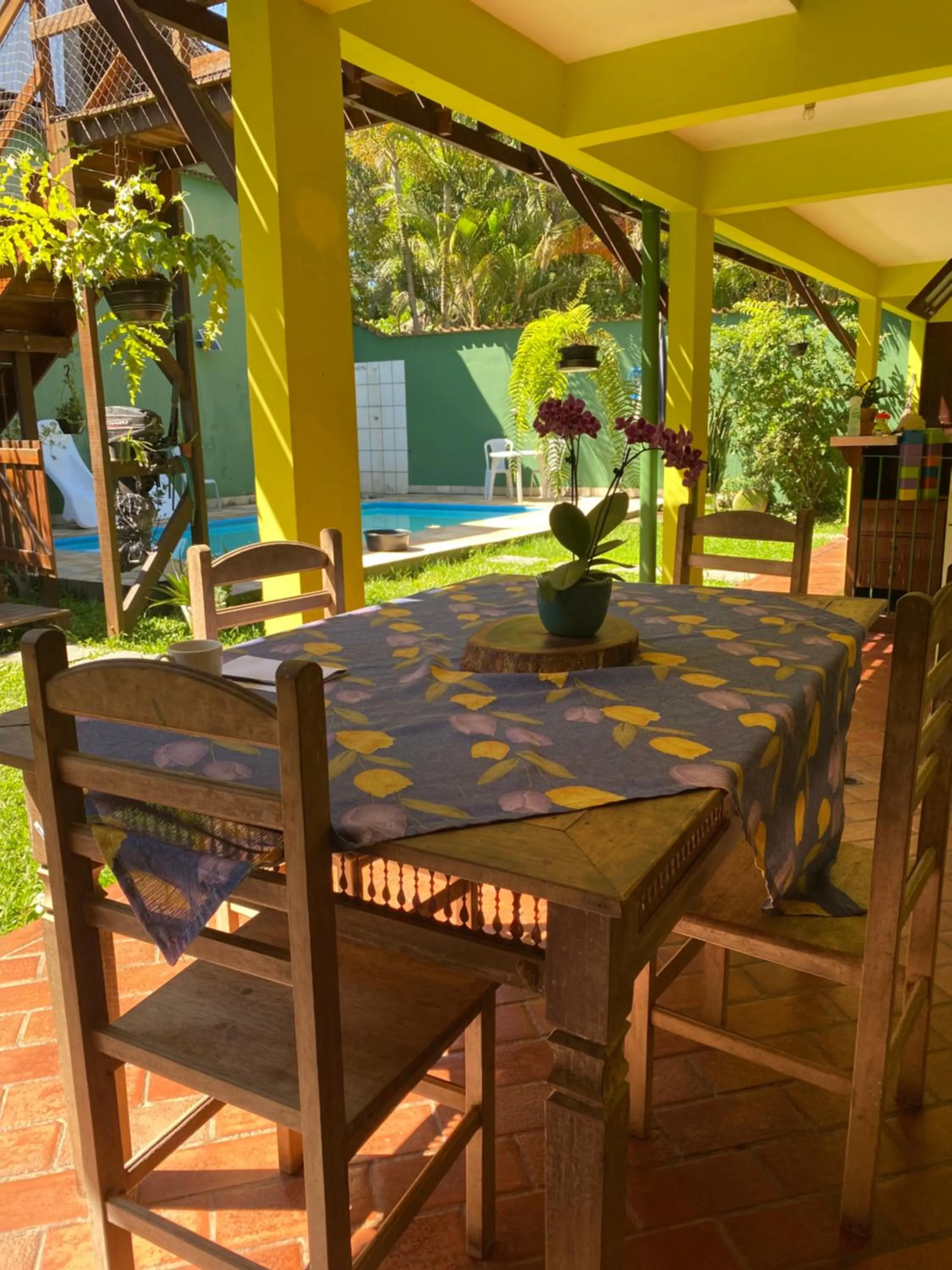 Pousada Casa de mãe aconchegante com piscina próximo à praia