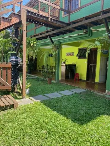 Pousada Casa de mãe aconchegante com piscina próximo à praia