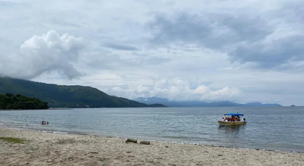 Pousada Casa de mãe aconchegante com piscina próximo à praia