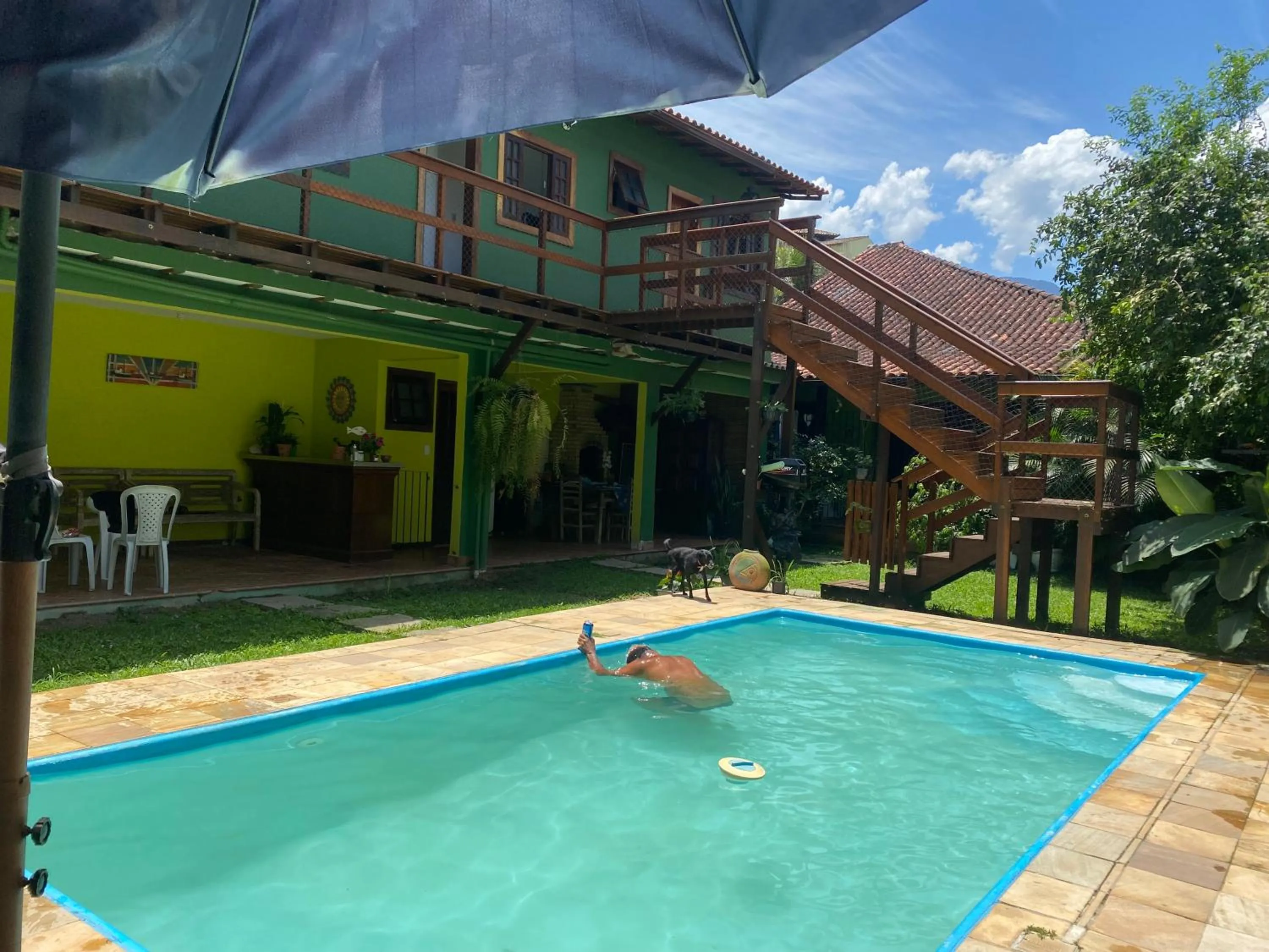 Pousada Casa de mãe aconchegante com piscina próximo à praia