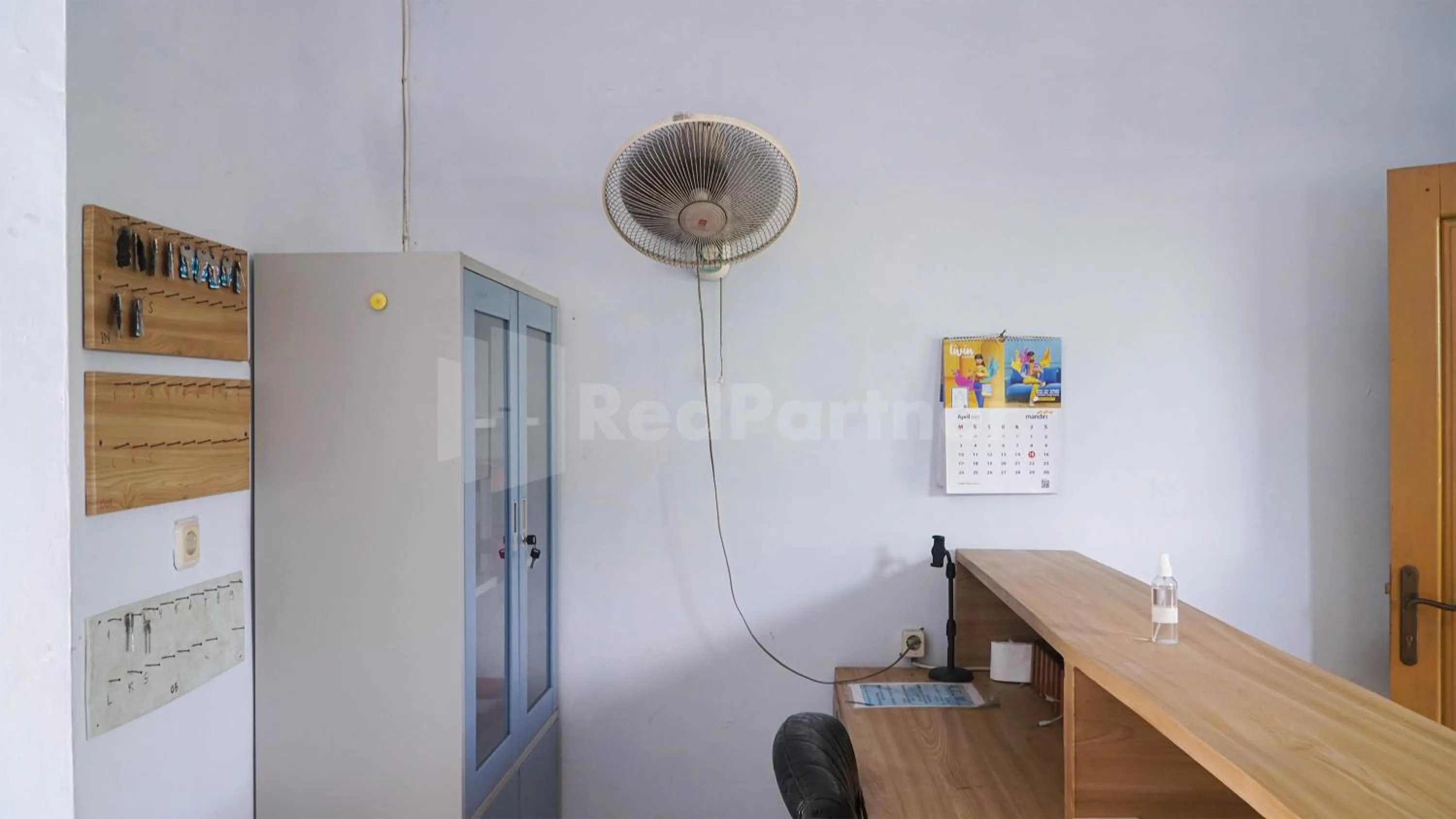 Lobby or reception in The Karo's Residence Mitra RedDoorz