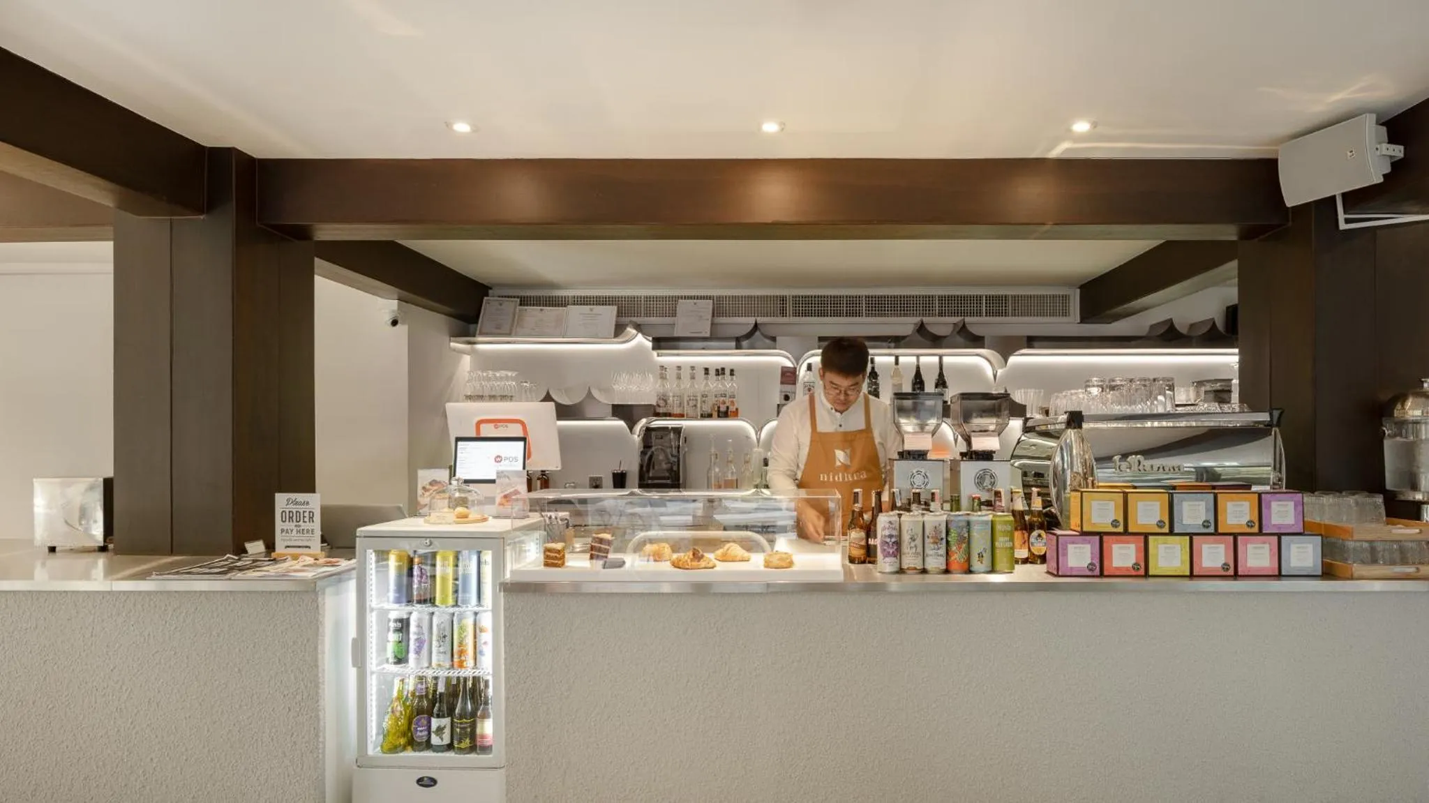 Restaurant/places to eat in Nidhra Boutique Hotel Bangkok Sukhumvit