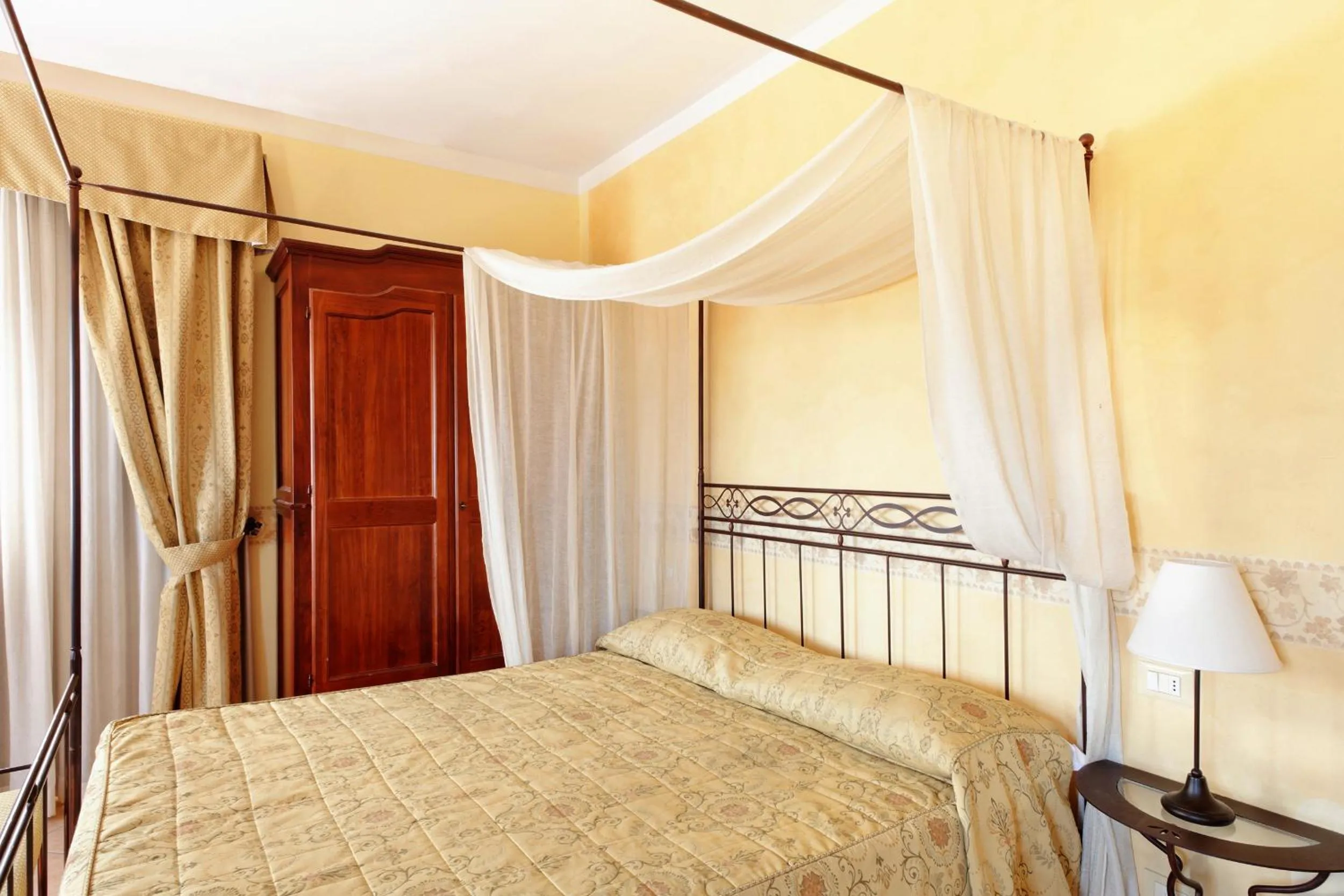 Decorative detail, Bed in Villa Ambrosina