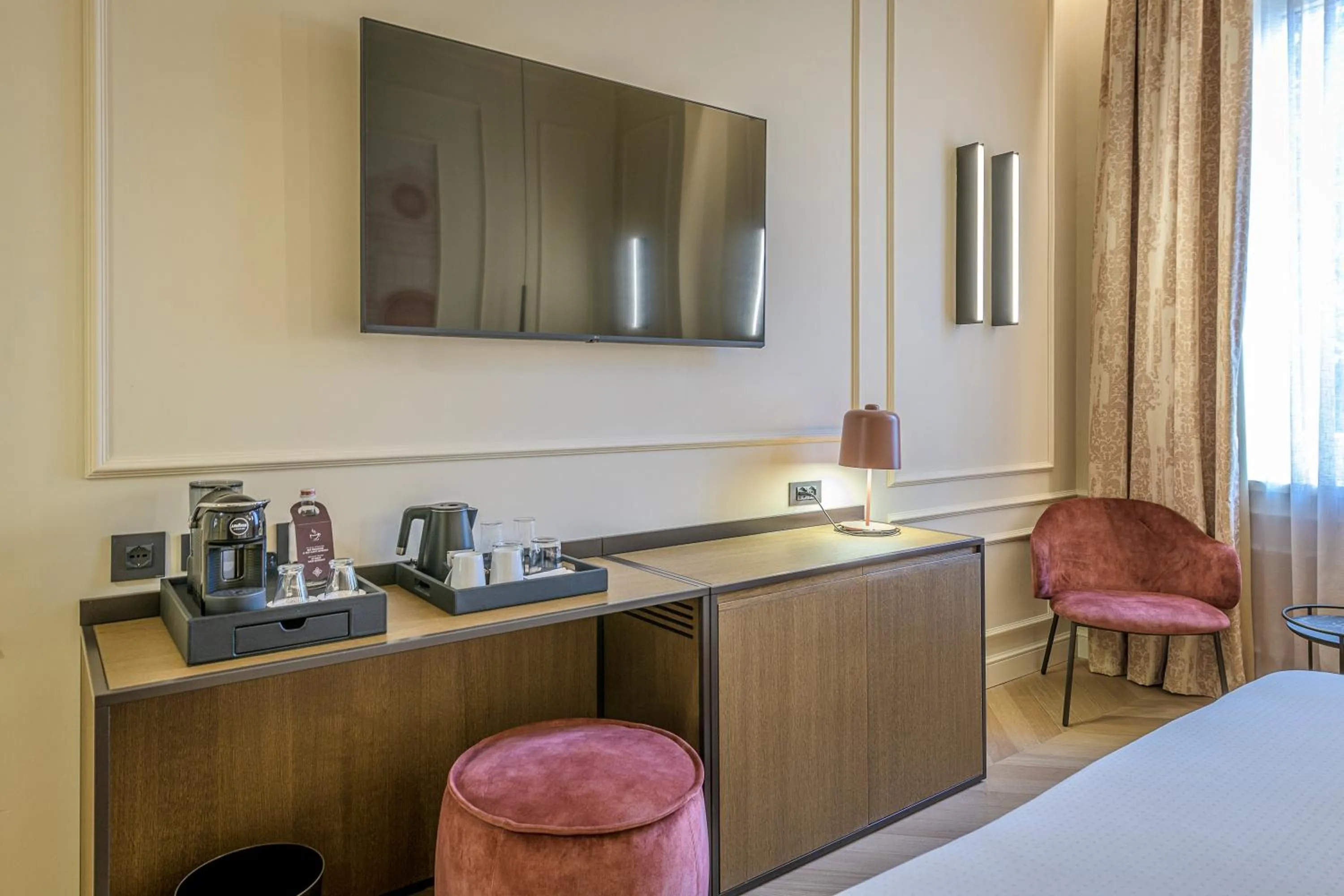 TV and multimedia, Bed in Palazzo Montebello