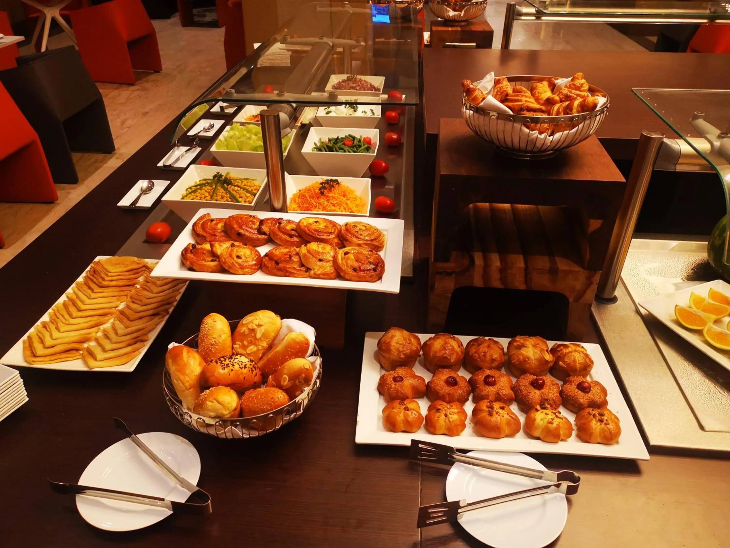 Buffet breakfast in Krystal Palace Douala