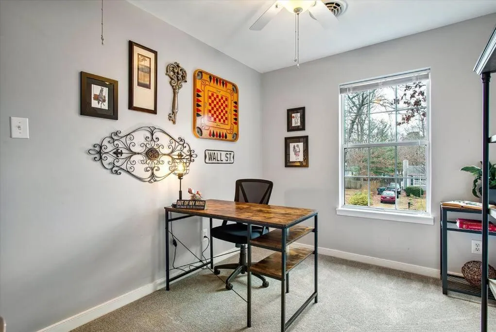 Business facilities in Charming 3-Bedroom Home in Heart of Ashland