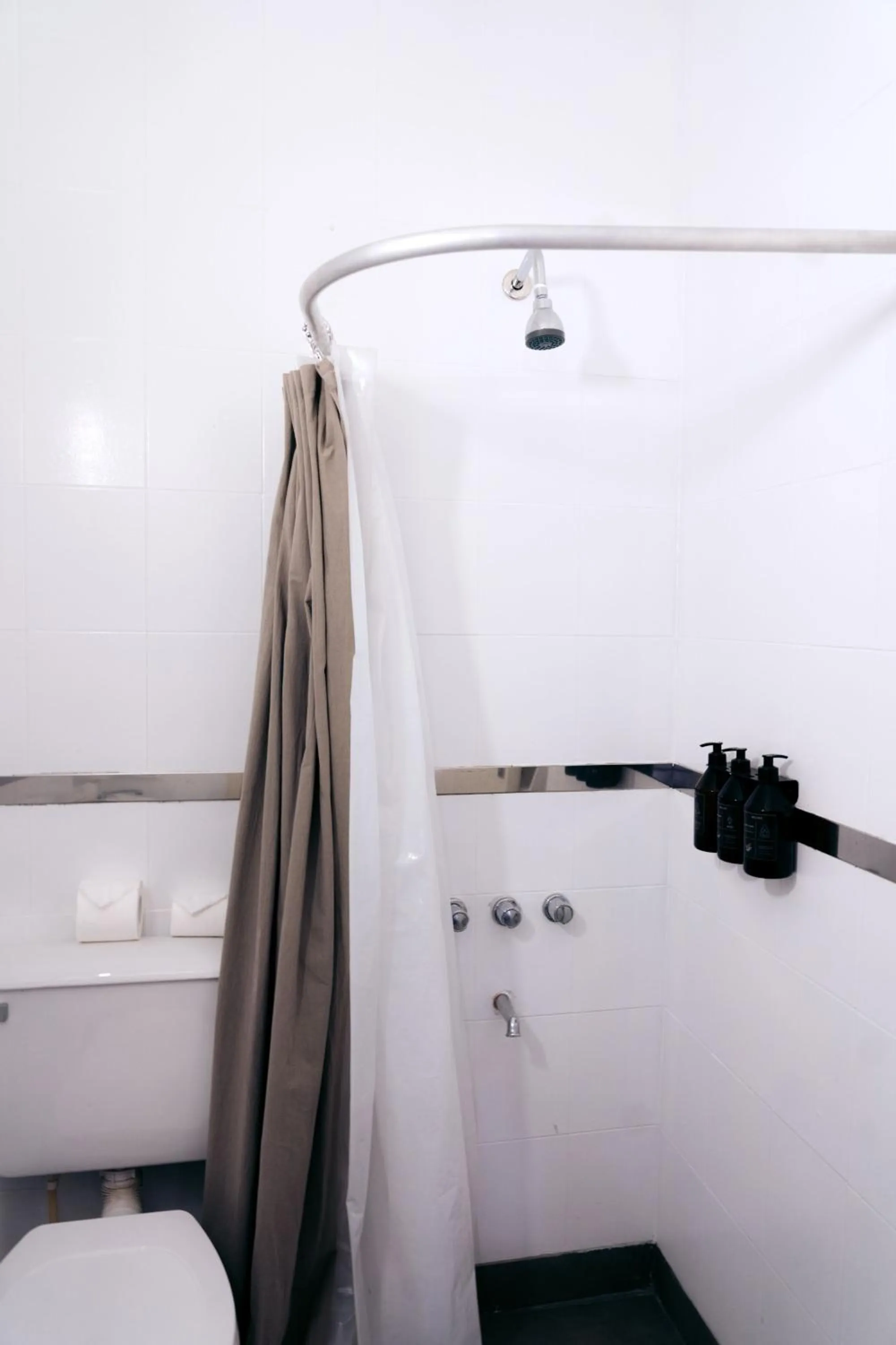 Shower in Selina Salta