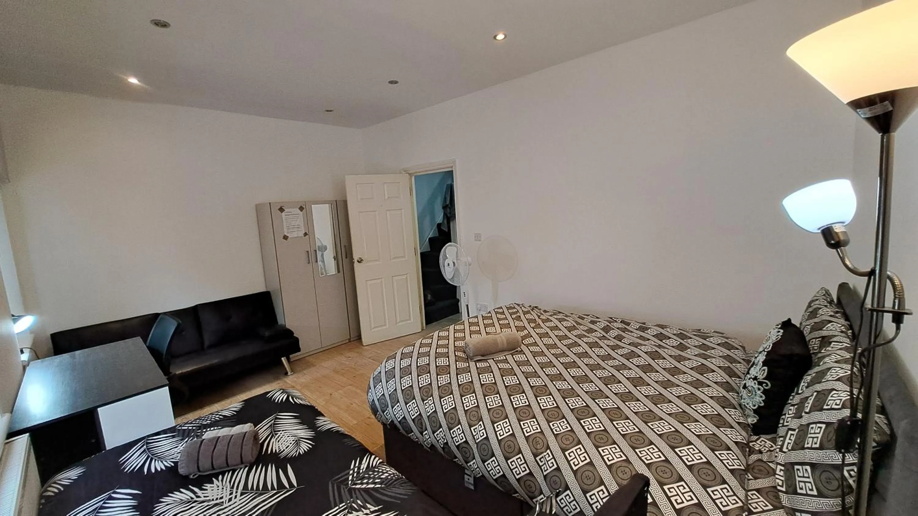 Bed in Comfy Fenia Stay