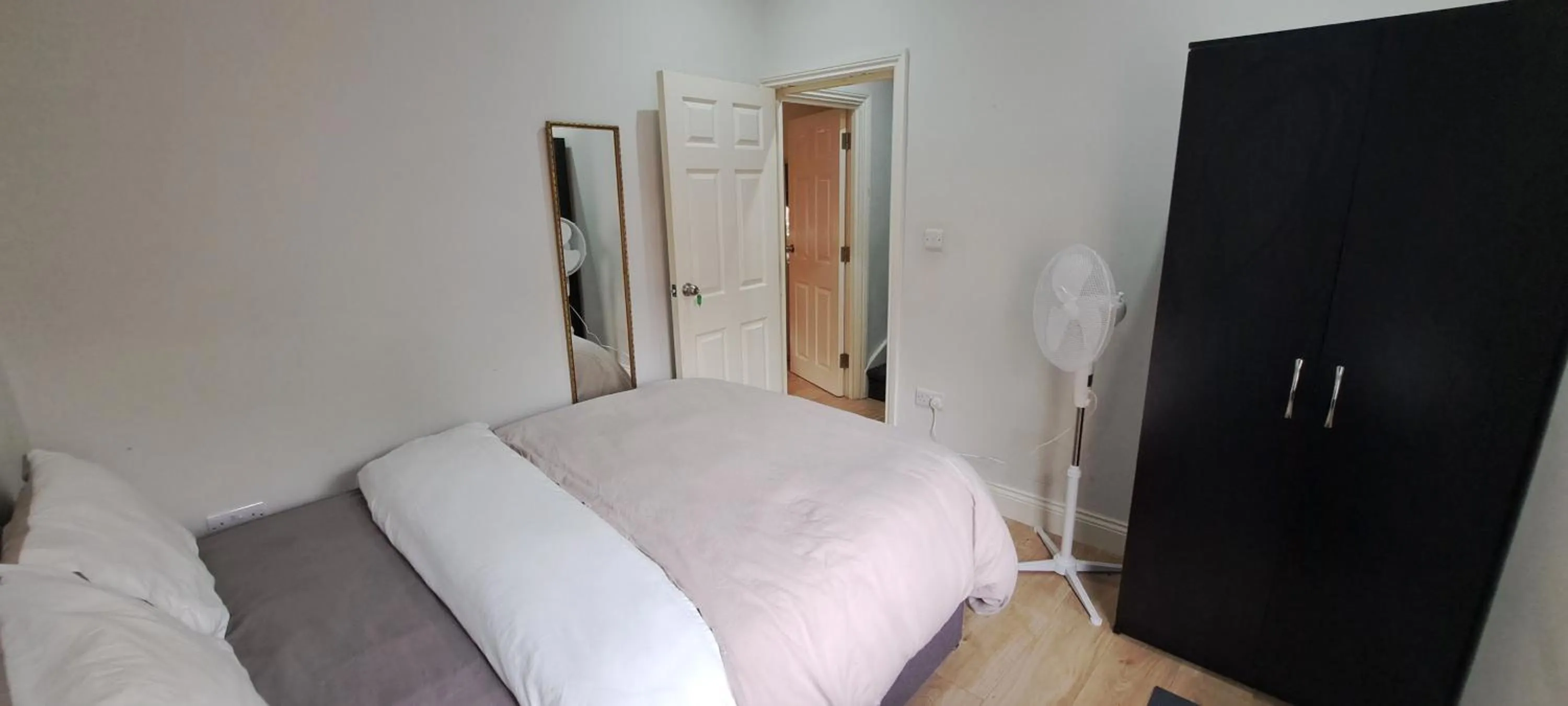 Bed in Comfy Fenia Stay