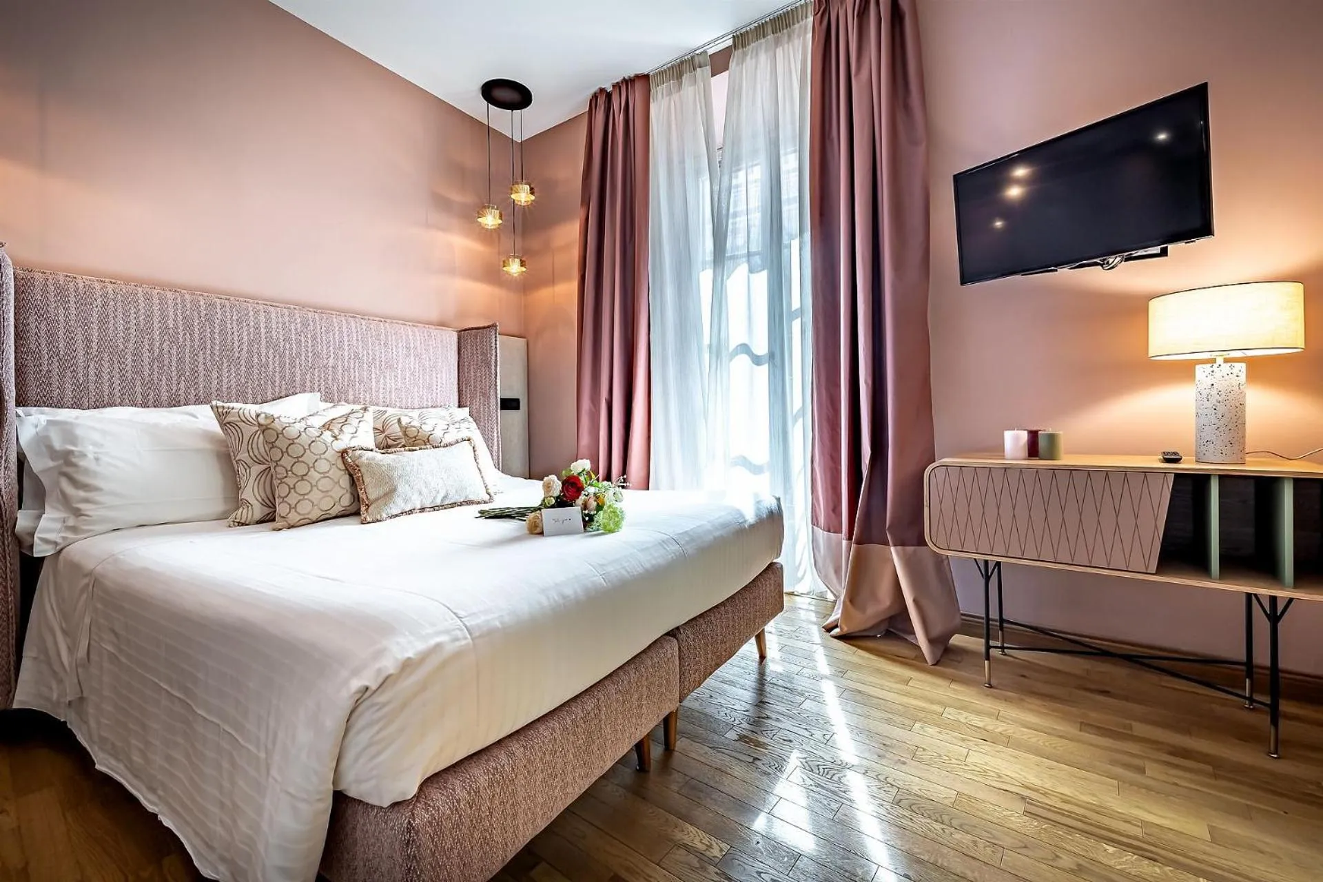 Photo of the whole room, Bed in Hotel Duomo Firenze