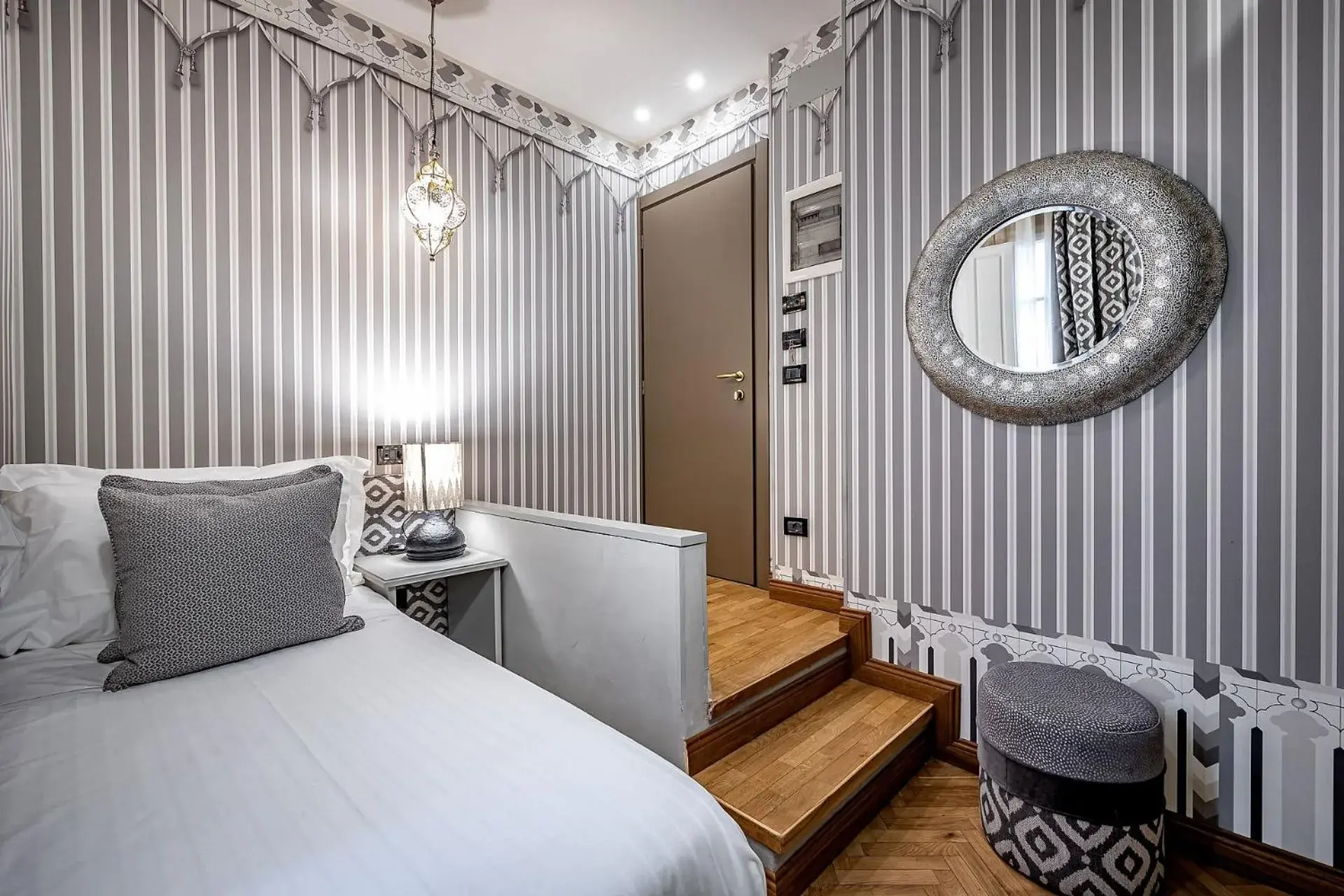 Economy Small Single Room in Hotel Duomo Firenze Economy Small Single Room in Hotel Duomo Firenze