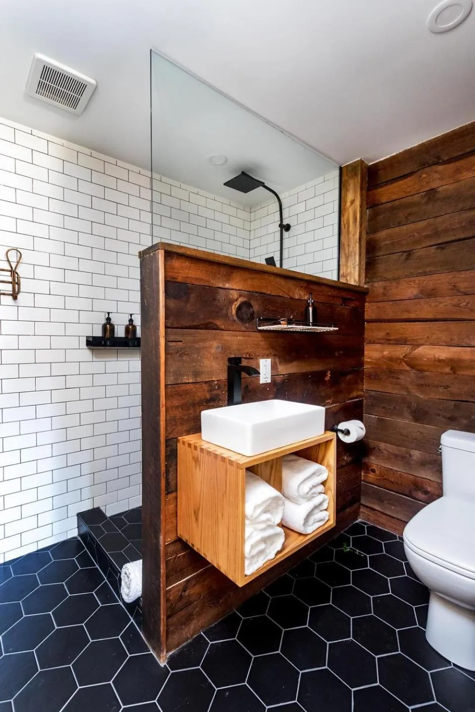 Bathroom in The Herwood Inn