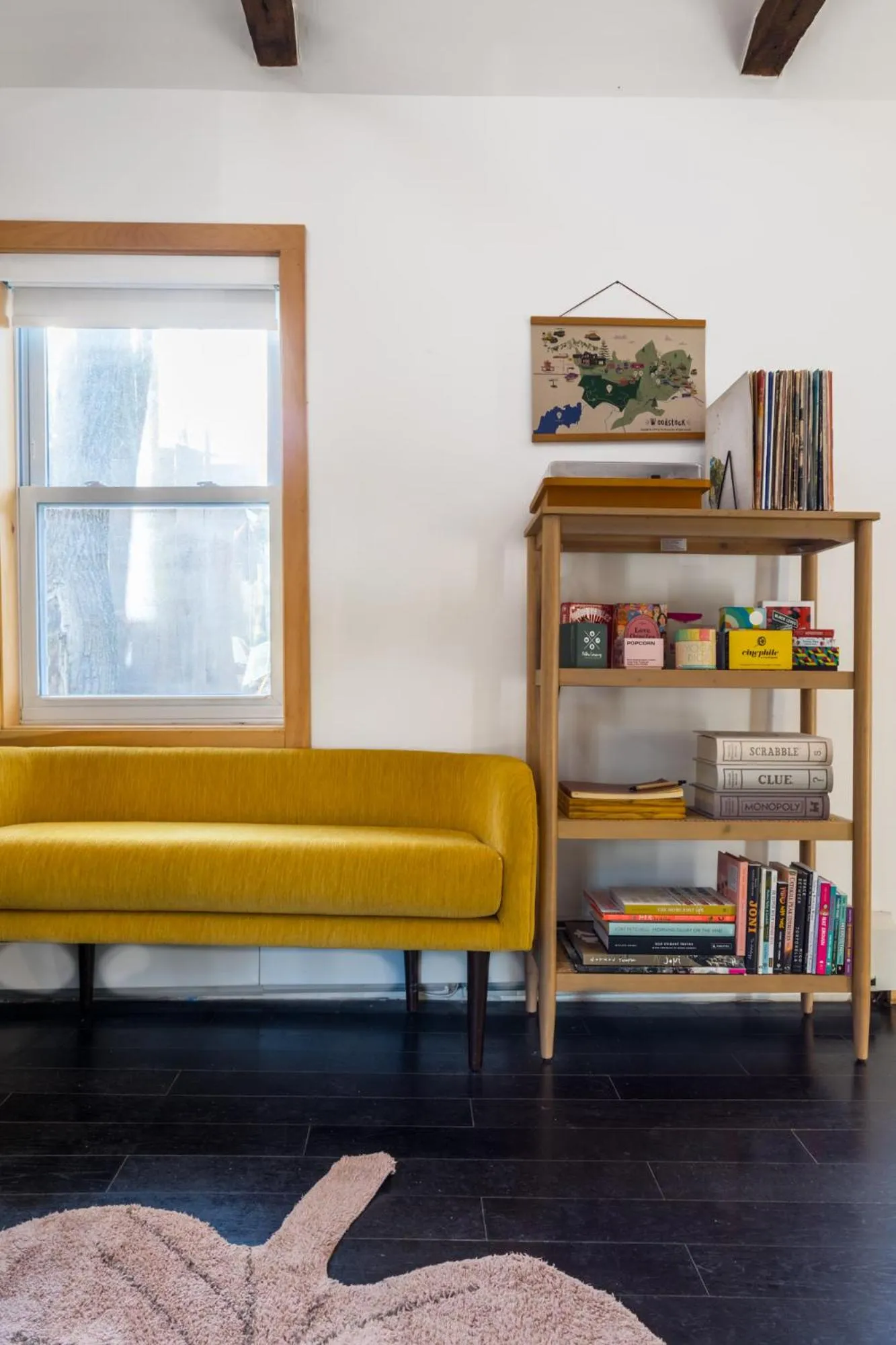 Living room in The Herwood Inn