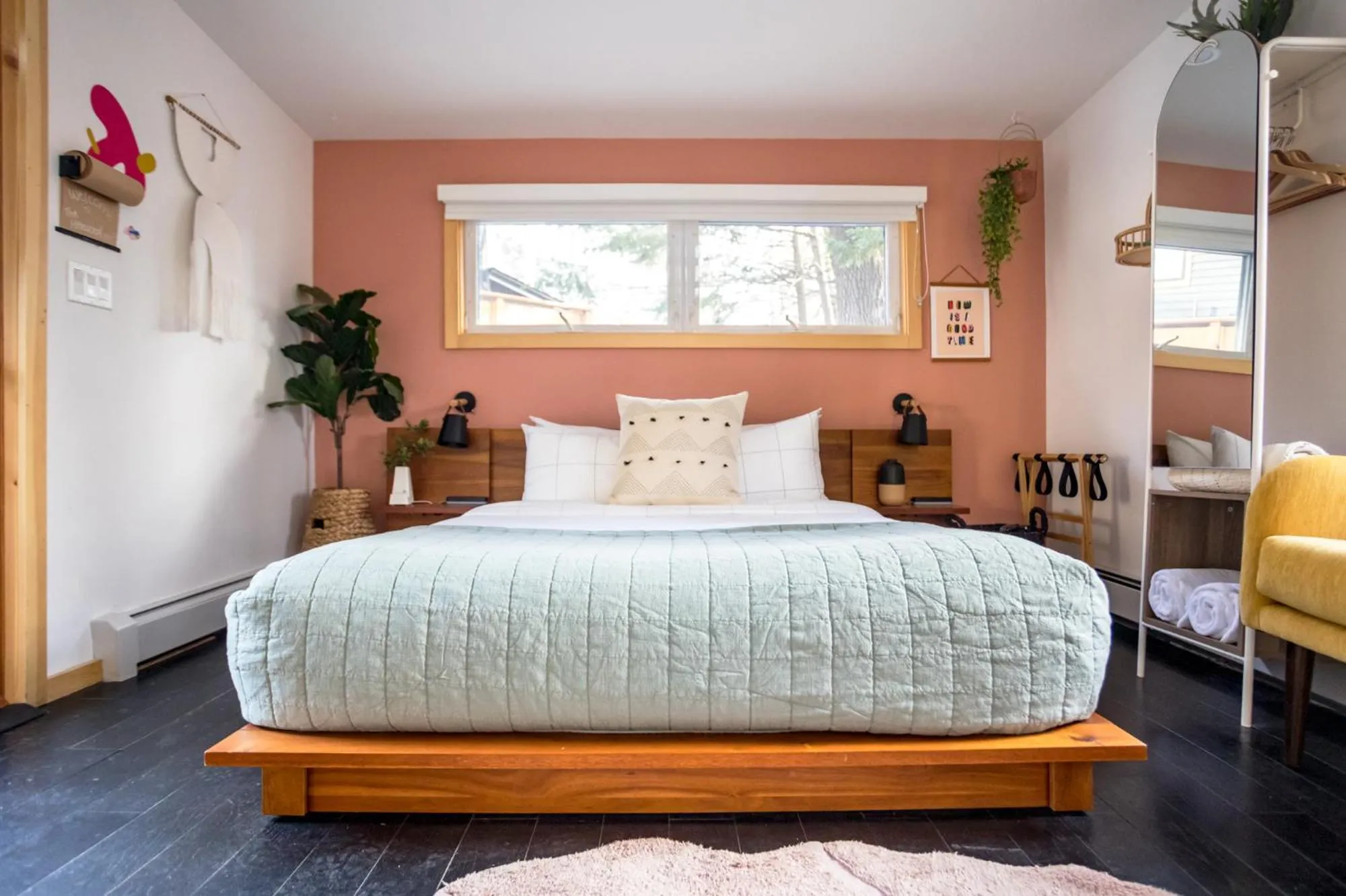 Bed in The Herwood Inn