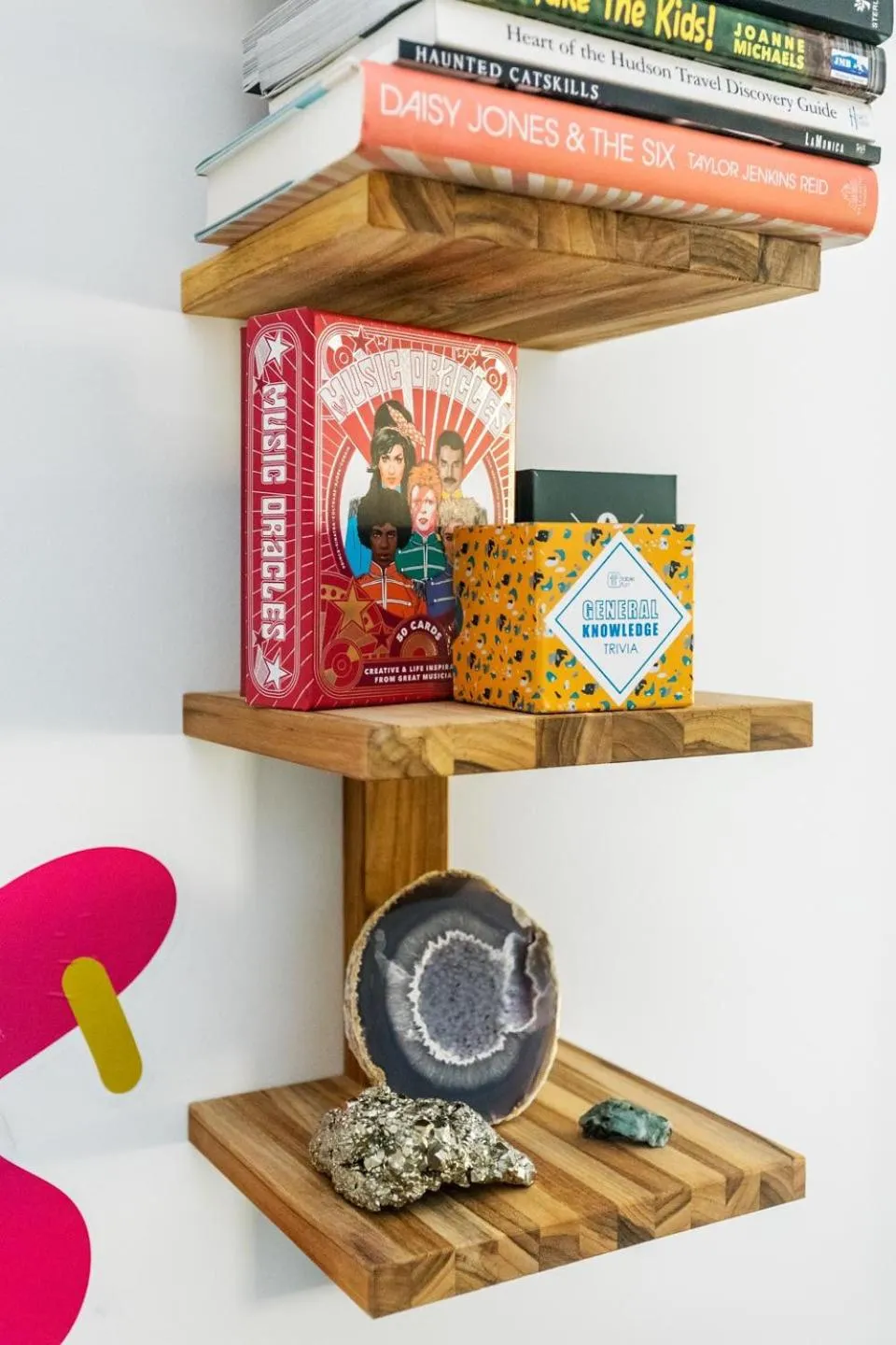 Decorative detail in The Herwood Inn