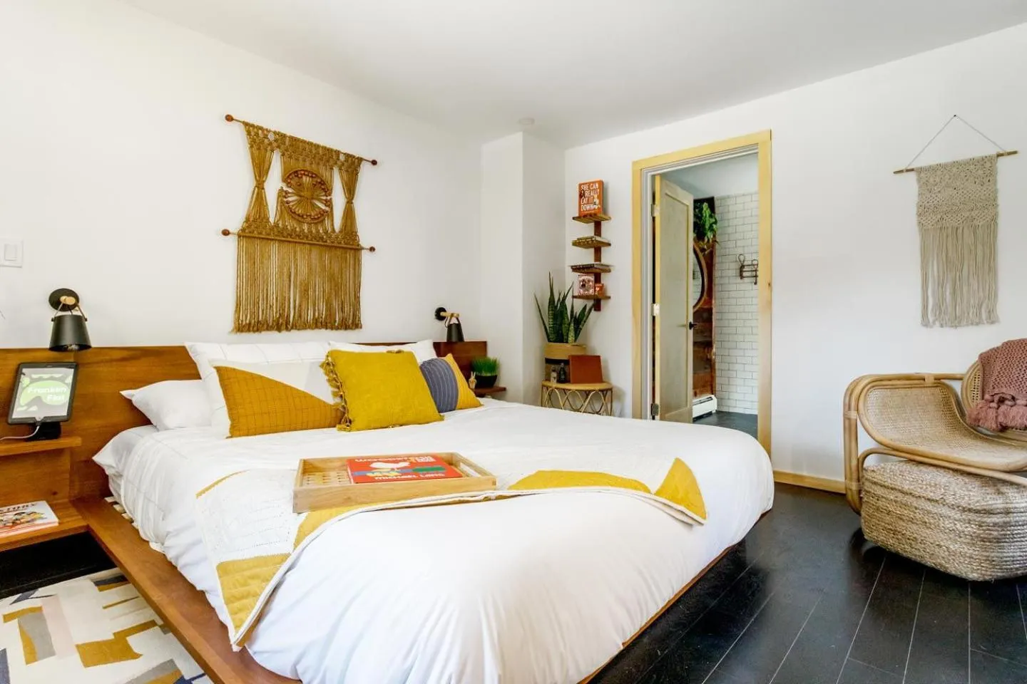 Bedroom, Bed in The Herwood Inn