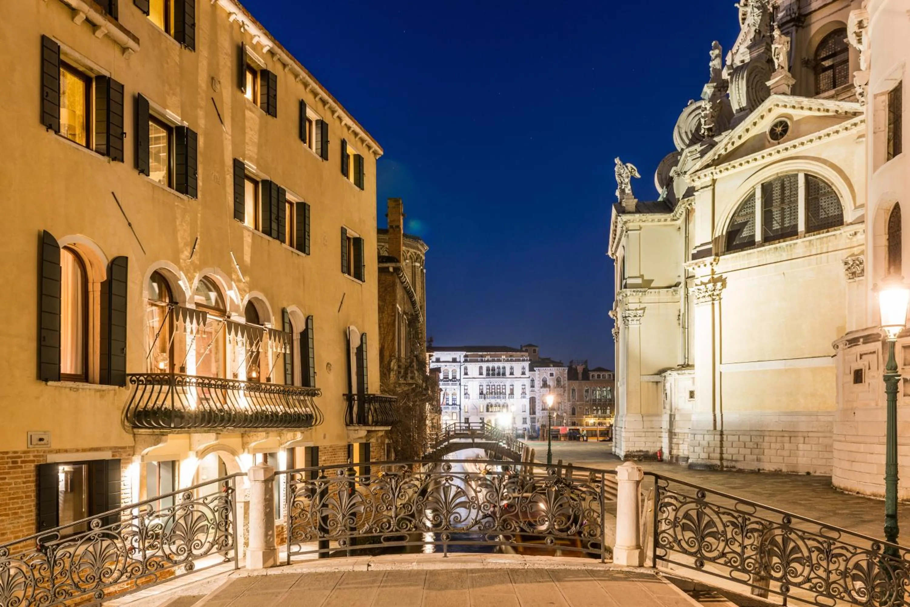 Facade/entrance in Ca Maria Adele