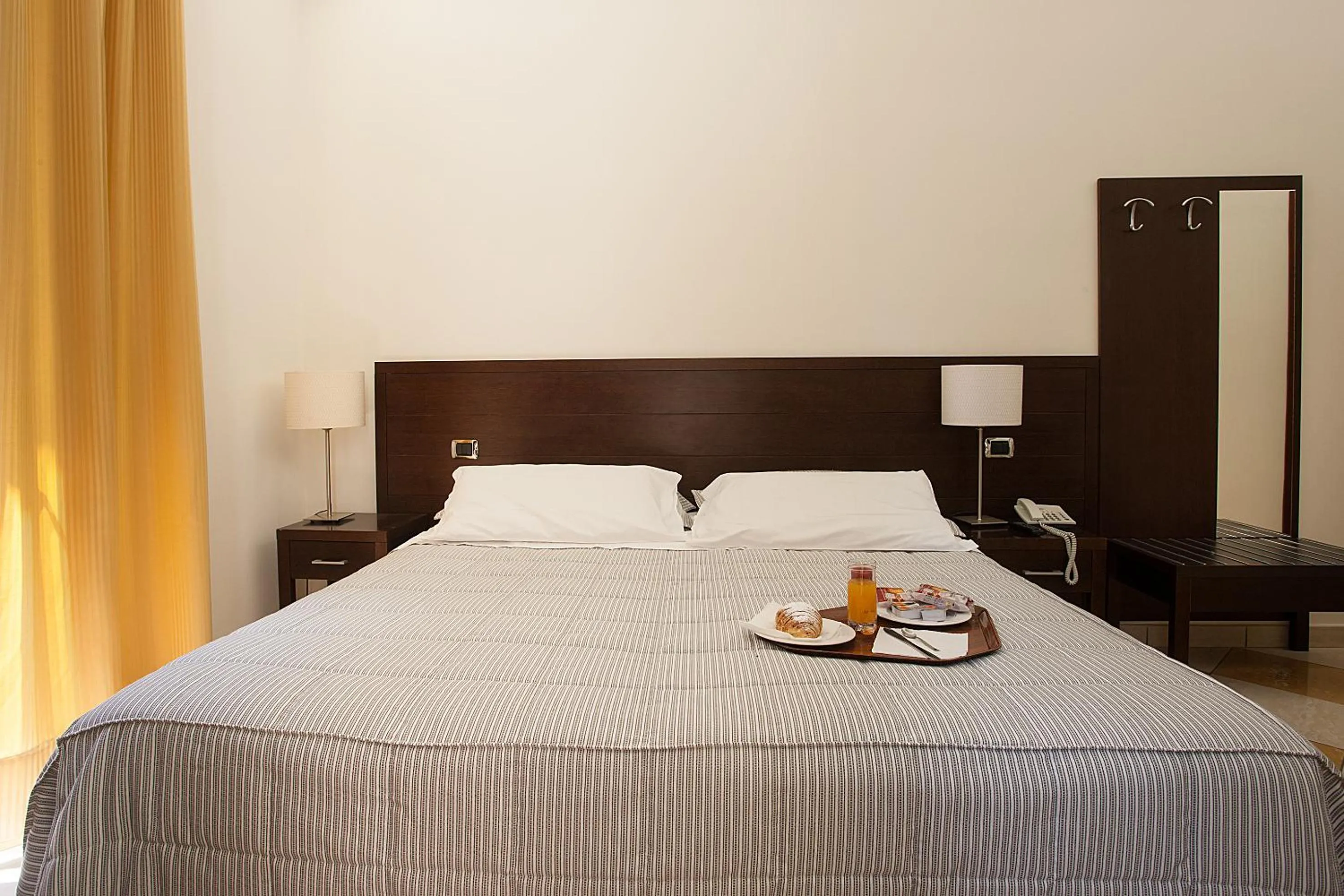 Bed in Albergo del Golfo