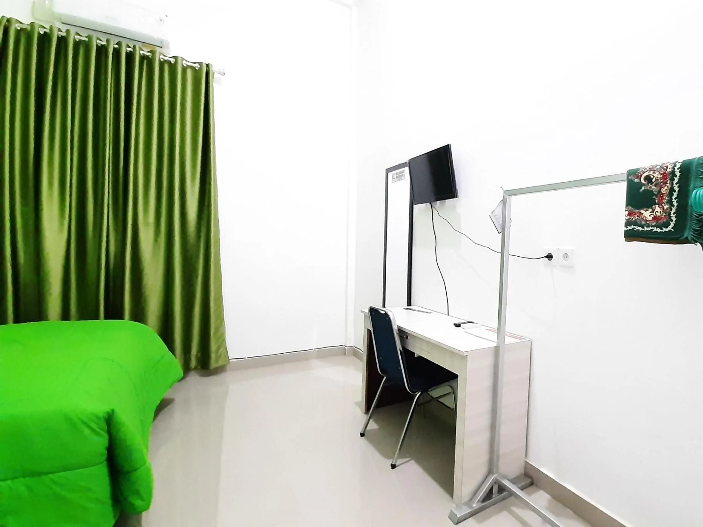 Bedroom in Hotel Berkah Atrama Syariah RedPartner