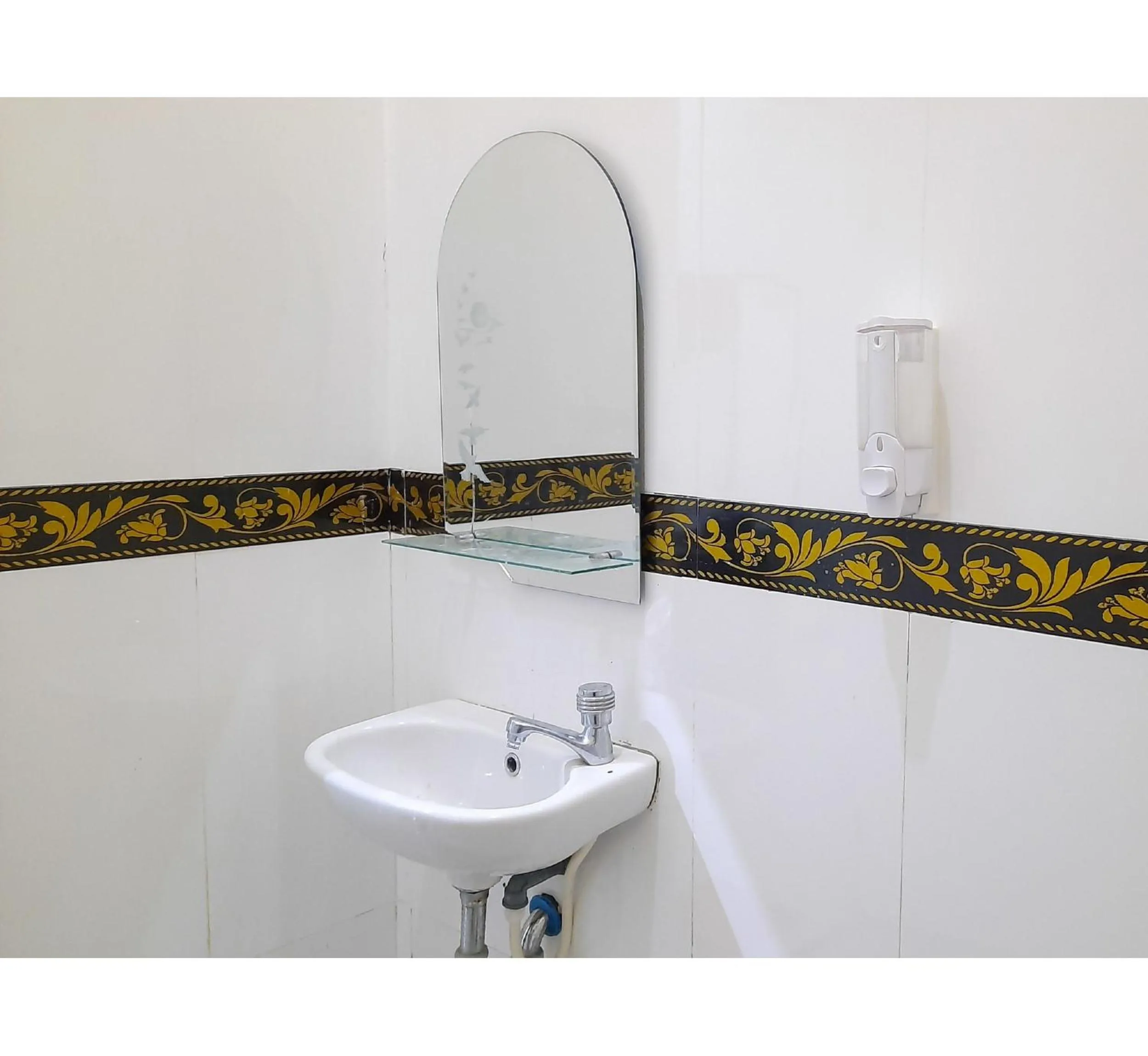 Bathroom in Hotel Berkah Atrama Syariah RedPartner