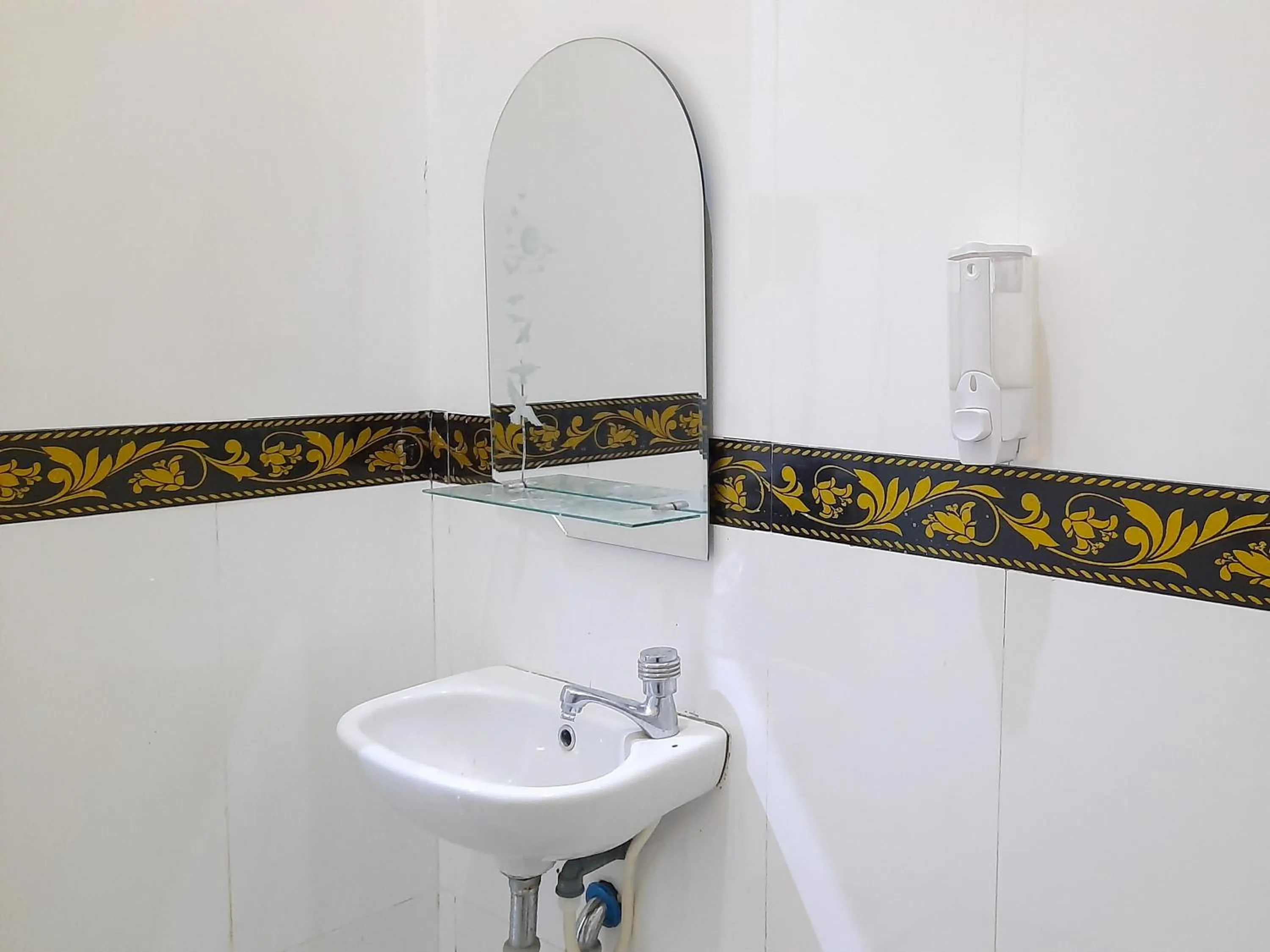 Bathroom in Hotel Berkah Atrama Syariah RedPartner