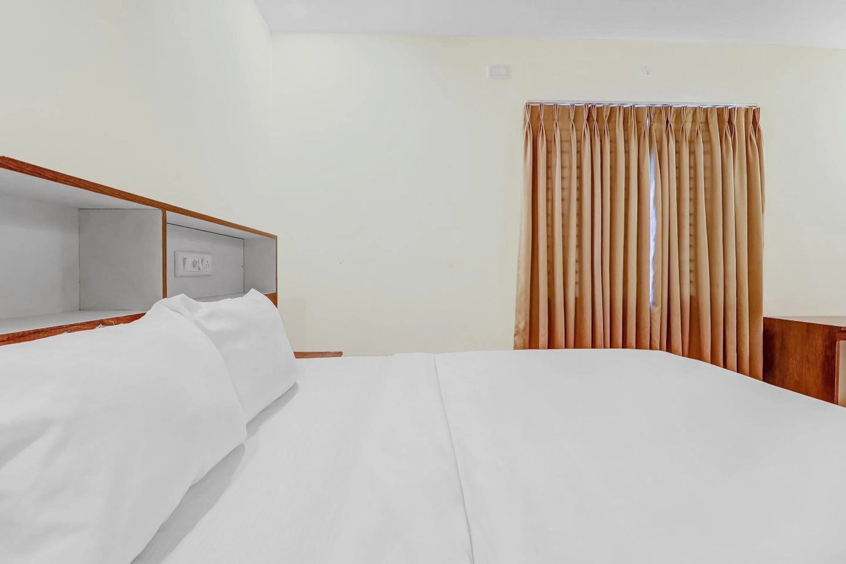 Bedroom, Bed in Hotel O Royal Suites